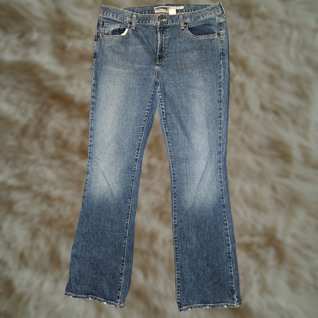 Old Navy VINTAGE Old Navy Jeans Flare 16 Tall Blue Denim 90s Bohemian Preppy Women's Long Inseam 33.5 in Distressed Logo Logo Denim Spandex Cotton Size 38" / US 16 / IT 52 - 1 Thumbnail