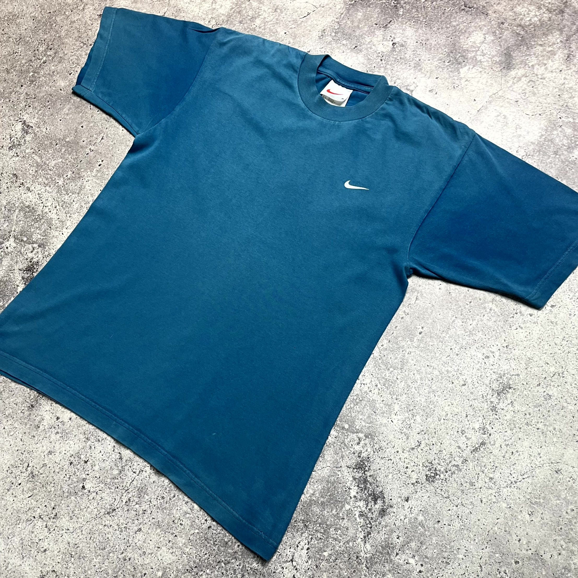 Nike Vintage Nike T‑Shirt Turquoise Swoosh Logo Crew Neck Size S Size US S / EU 44-46 / 1 - 3 Thumbnail