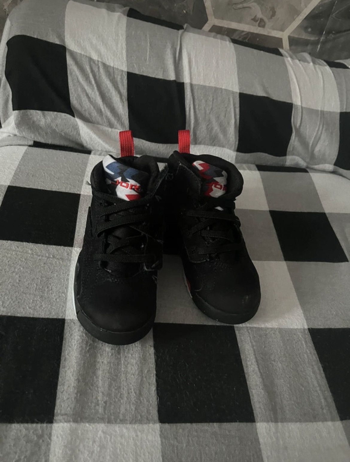 Jordan Brand Jordans size Size US 8.5 / EU 41-42 - 2 Thumbnail