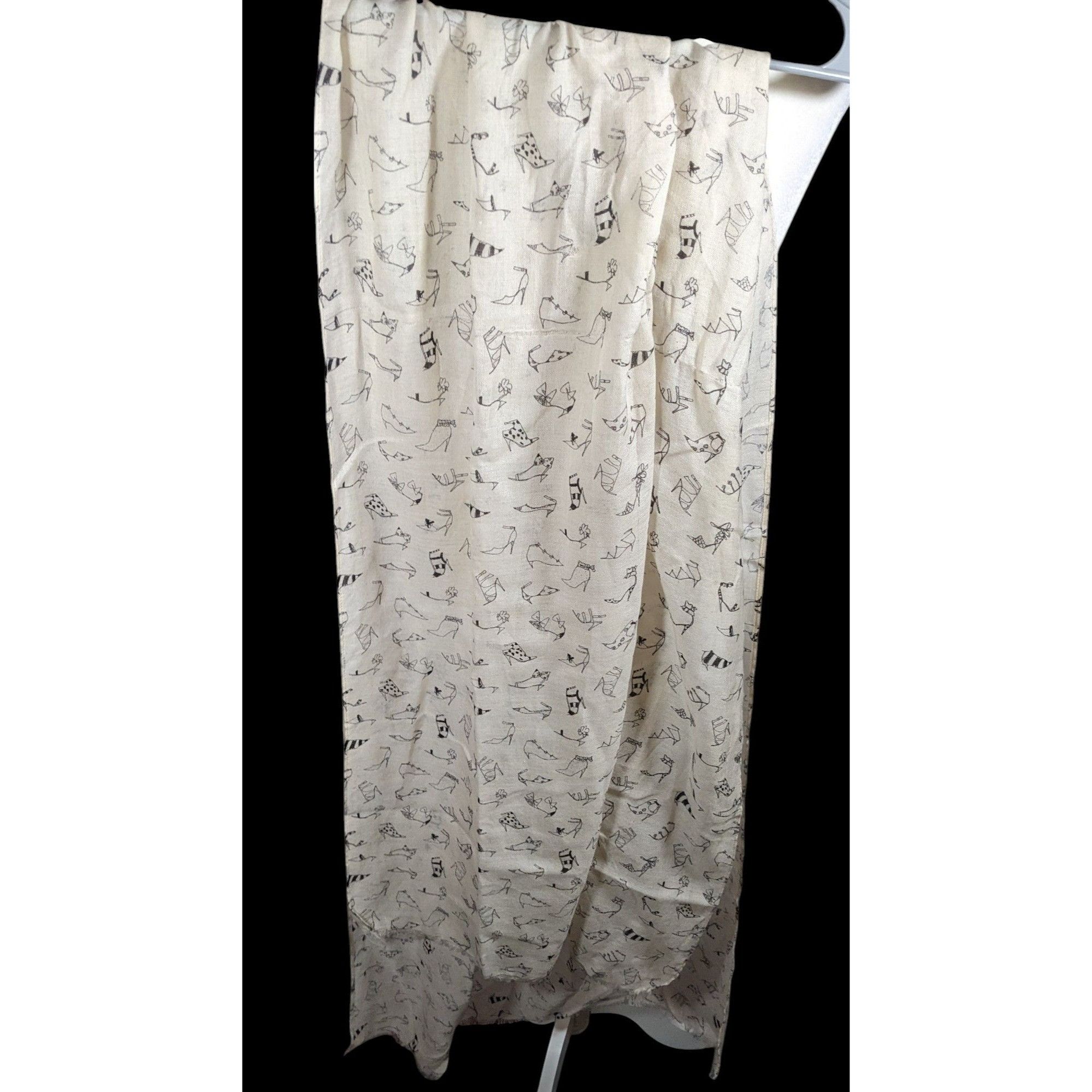 J.Crew J.Crew Preppy White And Black Shoe Sketch Scarf Size ONE SIZE - 3 Thumbnail