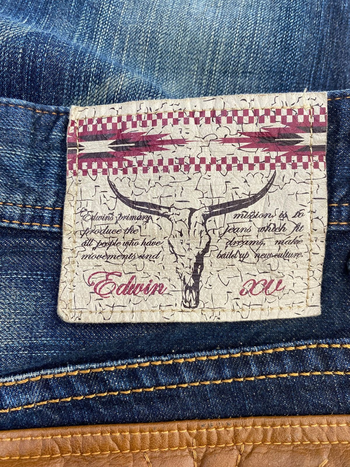 Edwin Vintage Edwin Whiskers Faded Style Bootcut Jeans Size US 30 / EU 46 - 10 Thumbnail