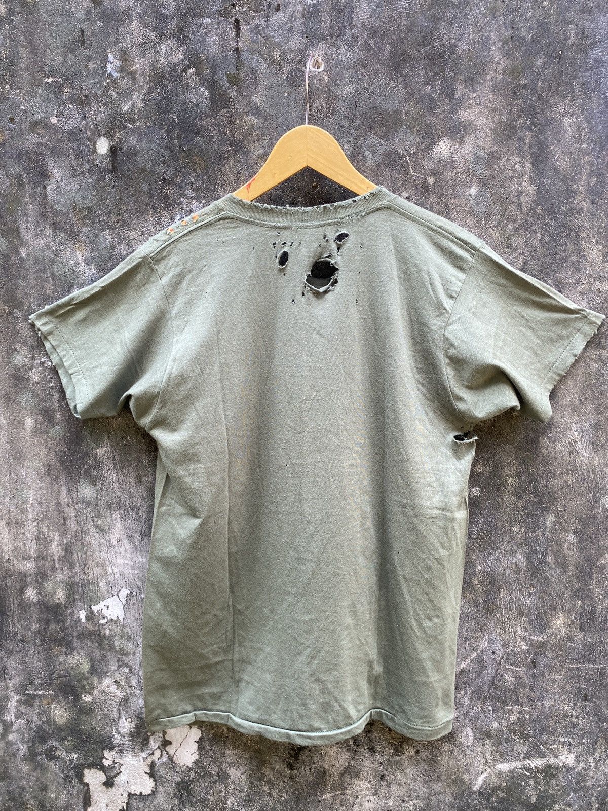 Vintage Vintage 80’s MASH Thrashed Faded Single Stich ERD Grunge Tee Size US L / EU 52-54 / 3 - 9 Thumbnail