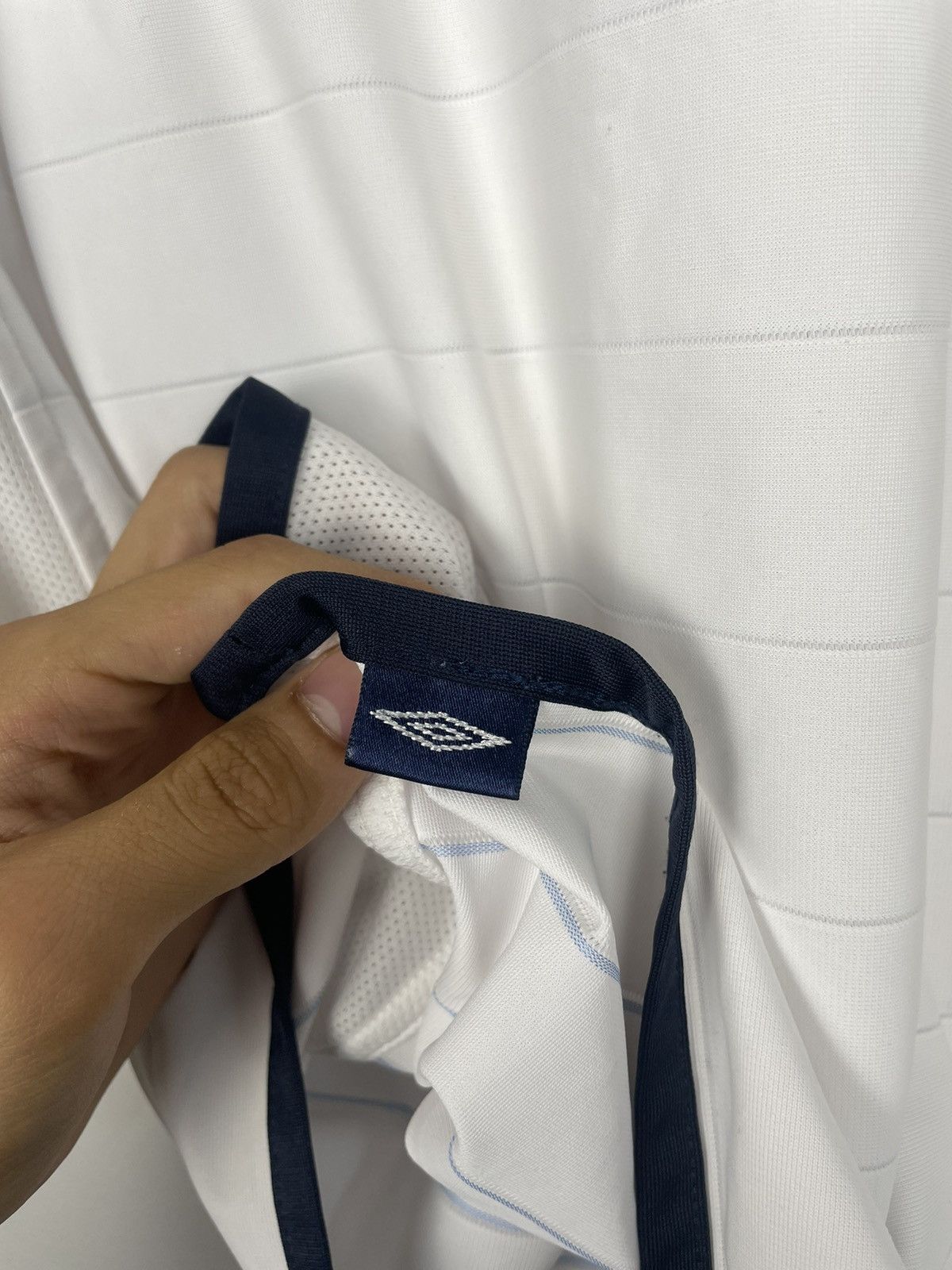 Umbro × Vintage Umbro England 2004 reversible football jersey Size US M / EU 48-50 / 2 - 10 Thumbnail
