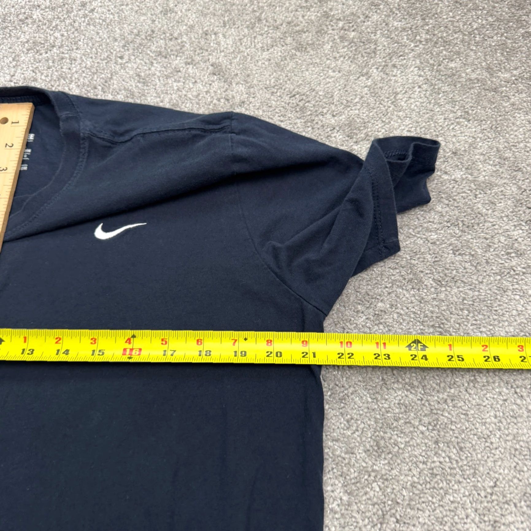 Nike VINTAGE Nike T-Shirt Adult Large Short Sleeve Crew Neck Blue Athletic Fit Streetwear Sports Casual Size US L / EU 52-54 / 3 - 7 Thumbnail