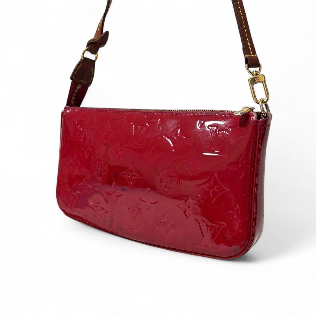 Louis Vuitton Louis Vuitton - Pochette Accessory Red Vernis Monogram Size ONE SIZE - 6 Thumbnail