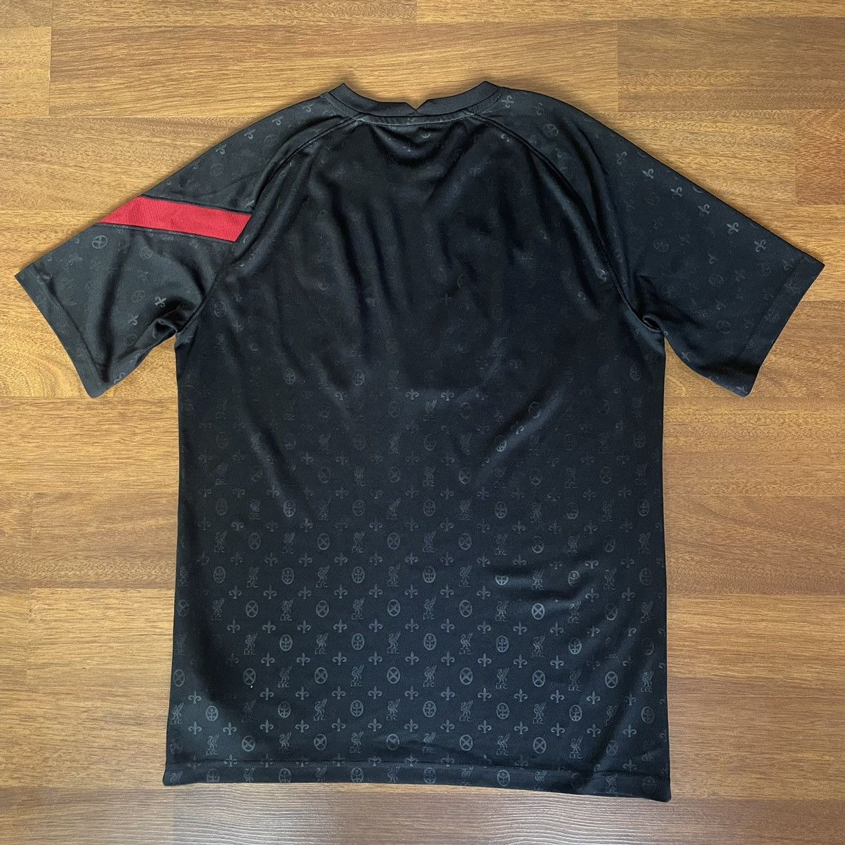 Nike LIVERPOOL NIKE 2020/2021 FOOTBALL SOCCER TRAINING JERSEY Size US M / EU 48-50 / 2 - 5 Thumbnail