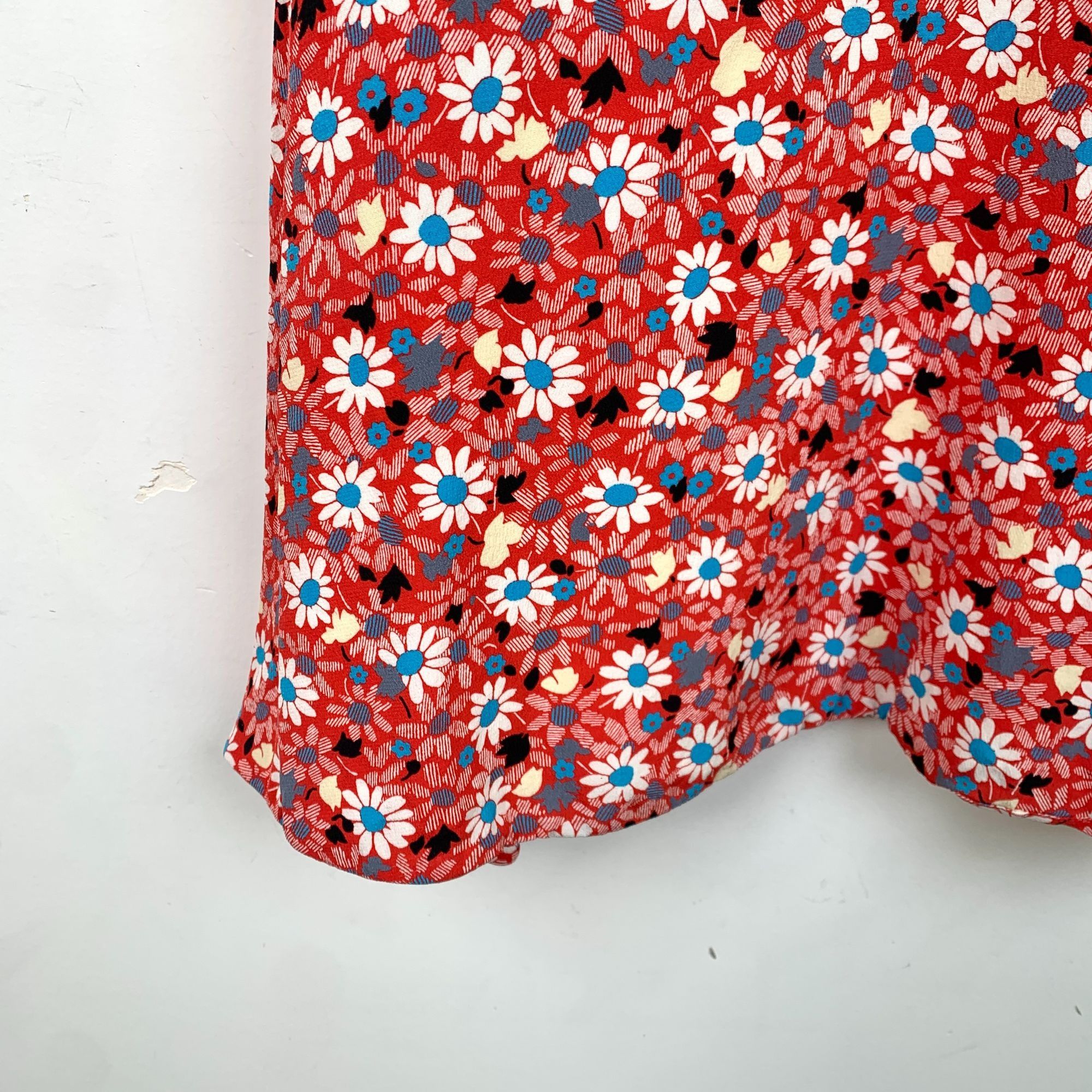 Miu Miu MiuMiu Floral Print V-Neck Short Sleeve Dress (Size 36) Size XS / US 0-2 / IT 36-38 - 8 Thumbnail