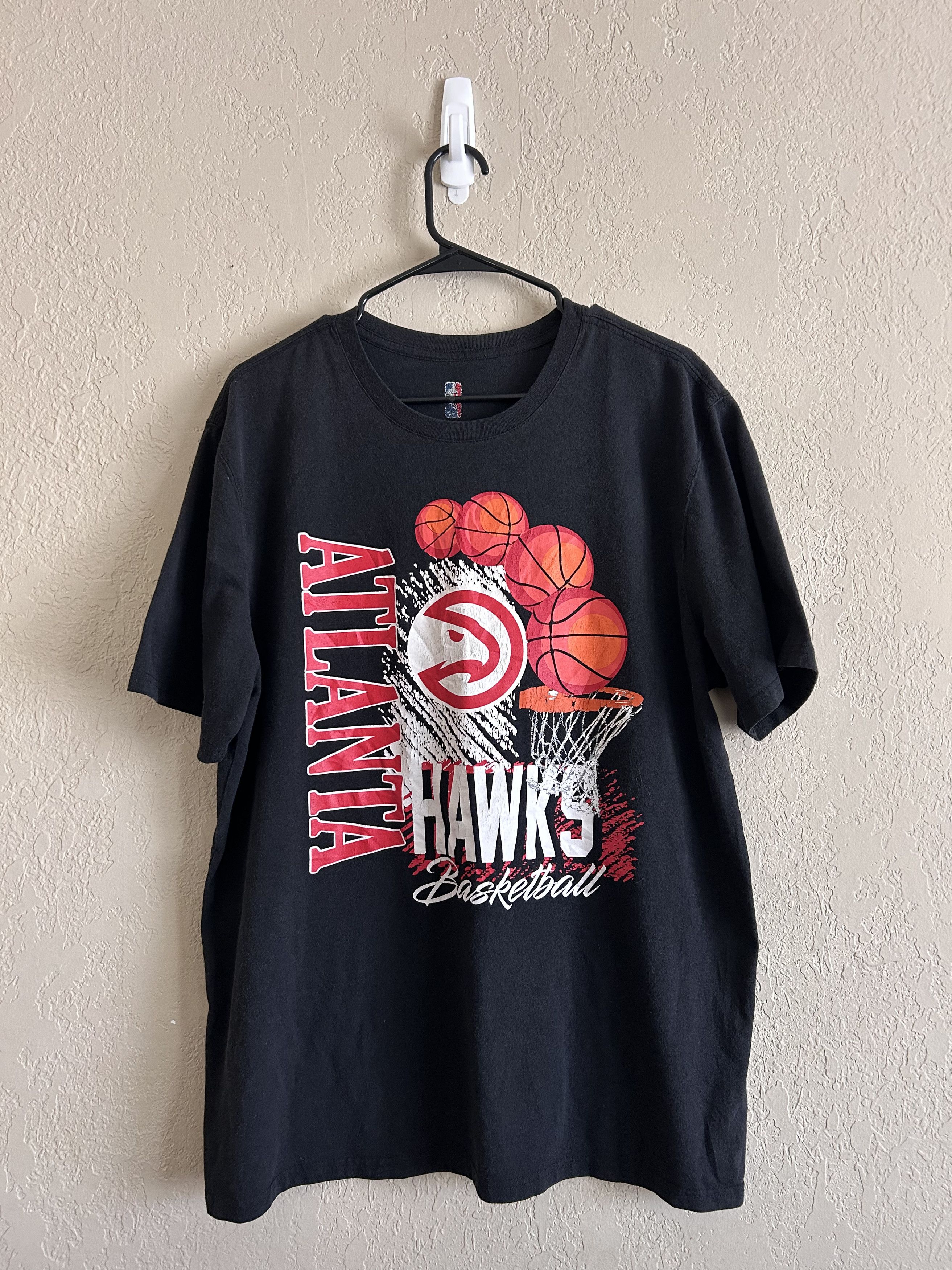 NBA × Vintage Vintage Atlanta Hawks NBA Tee – Retro Basketball Graphic Size US L / EU 52-54 / 3 - 1 Thumbnail