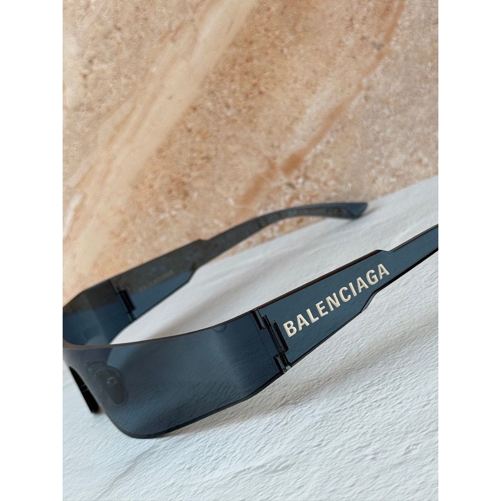Balenciaga NEW Balenciaga BB0041S Blue Mirror Shield Sunglasses $575 Size ONE SIZE - 7 Thumbnail