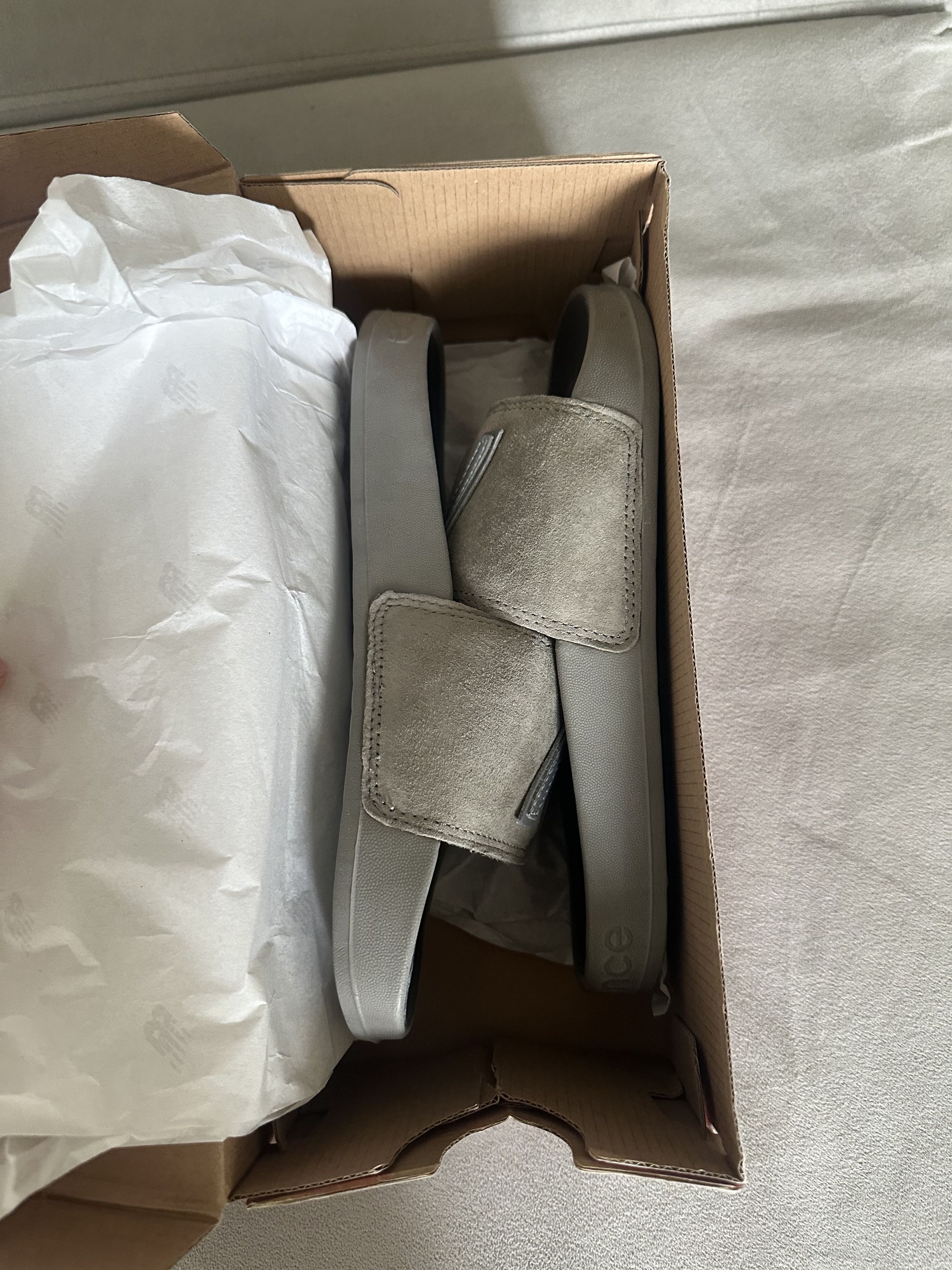 New Balance BNIB Suede Slides Size US 5 / IT 35 - 2 Thumbnail