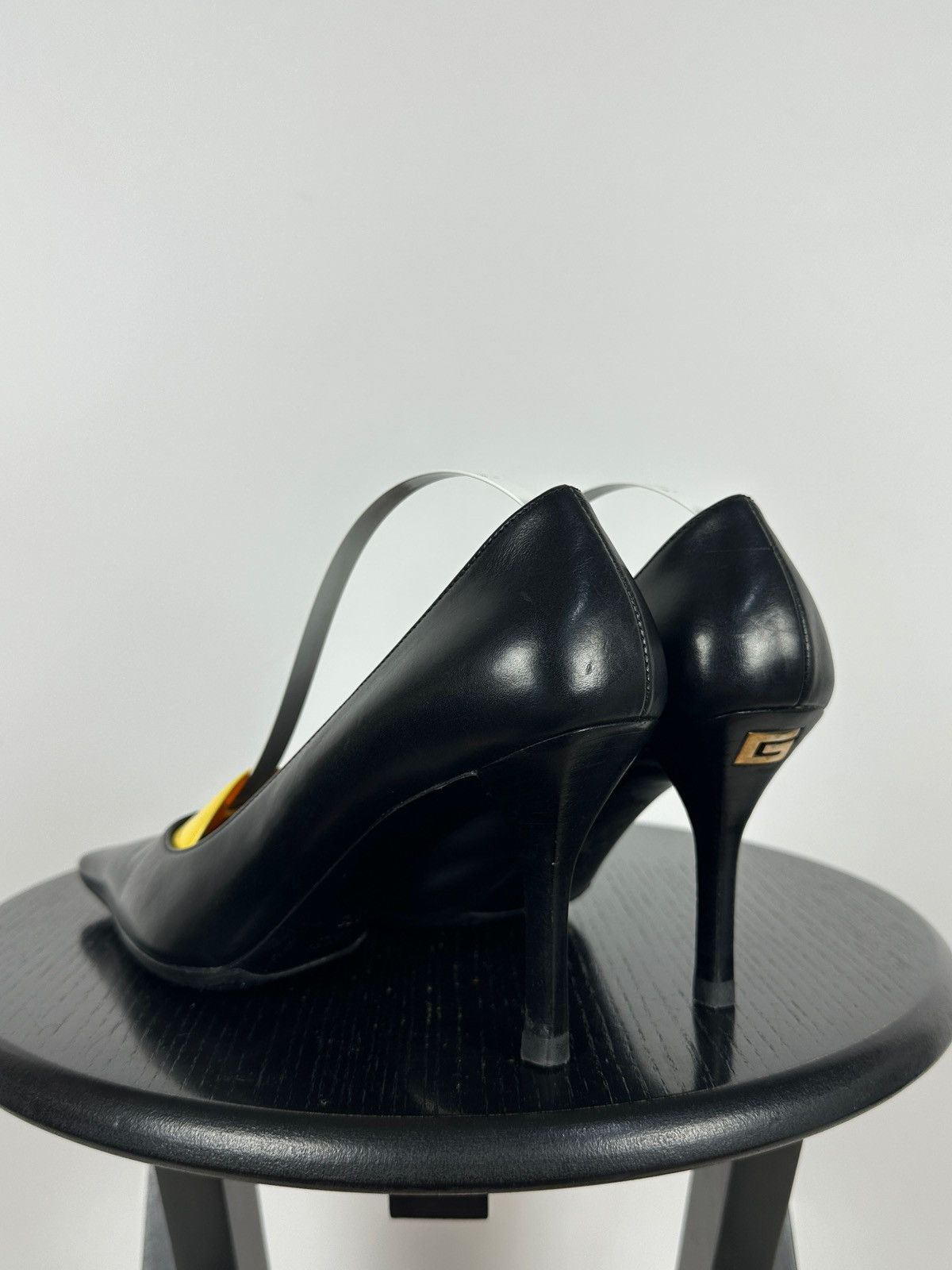 Gucci Vintage Gucci Leather Square Toe Gold Logo Heels Pumps Size US 7 / IT 37 - 5 Thumbnail