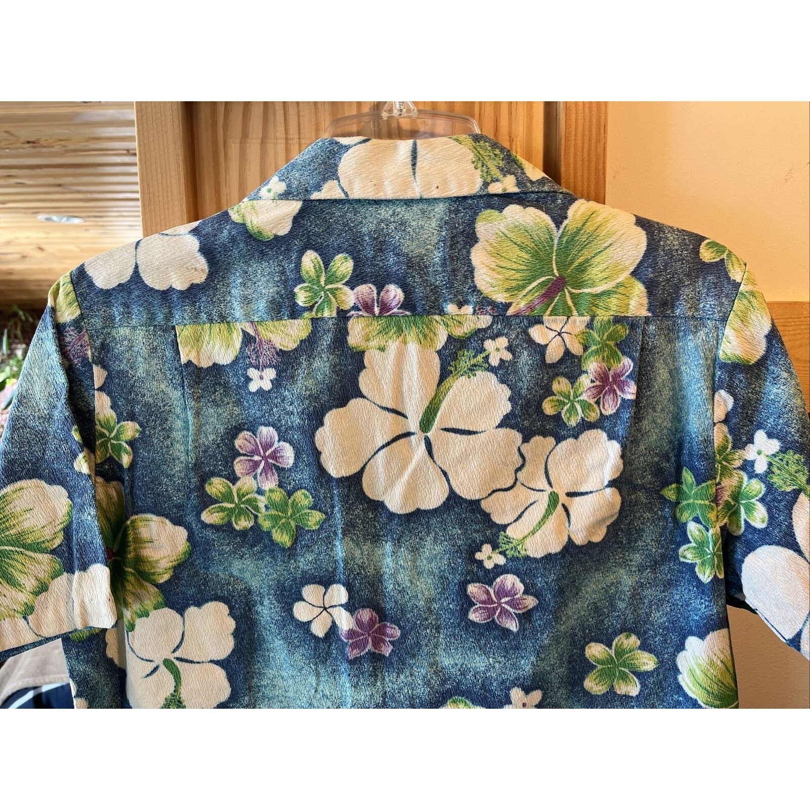 Other Pomare VTG Men’s Small Blue Floral Polyester Hawaiian Shirt Size US S / EU 44-46 / 1 - 9 Thumbnail