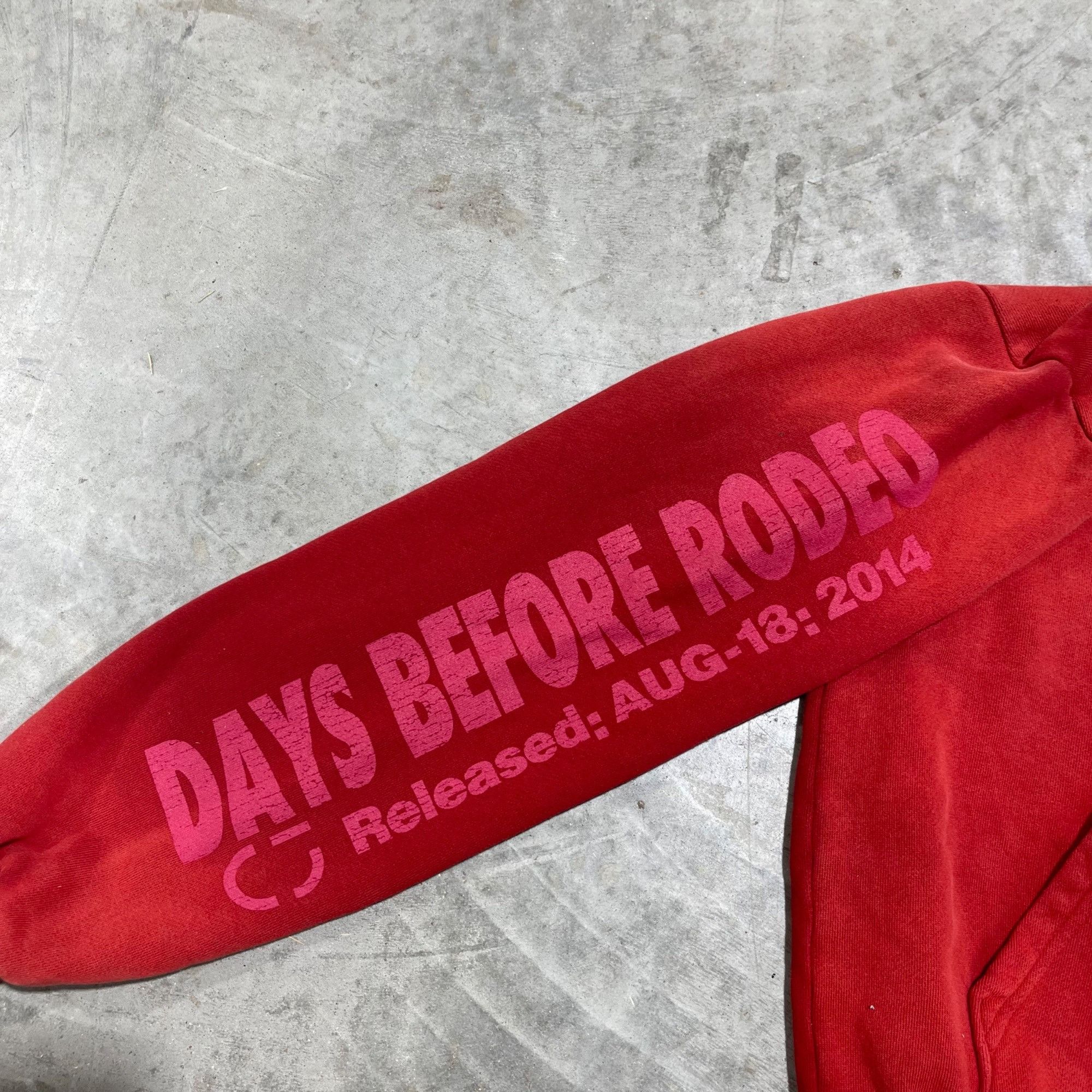 Travis Scott NEW TRAVIS SCOTT DAYS BEFORE RODEO RED HOODIE SZ SMALL Size US S / EU 44-46 / 1 - 4 Thumbnail