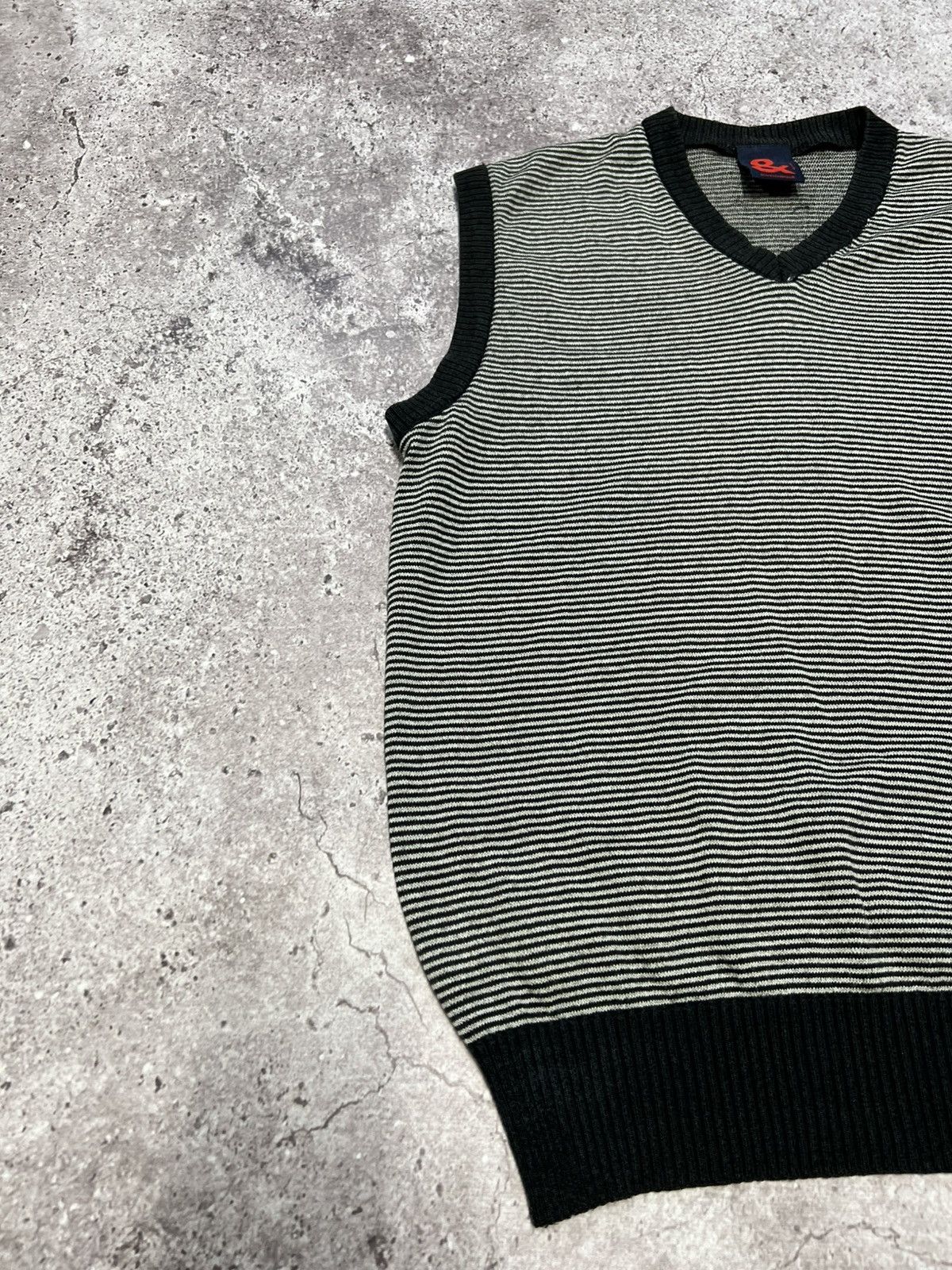 Dolce & Gabbana Dolce & Gabbana Striped Sweater Vest Wool Y2K Size L-M 52 Size US L / EU 52-54 / 3 - 5 Thumbnail