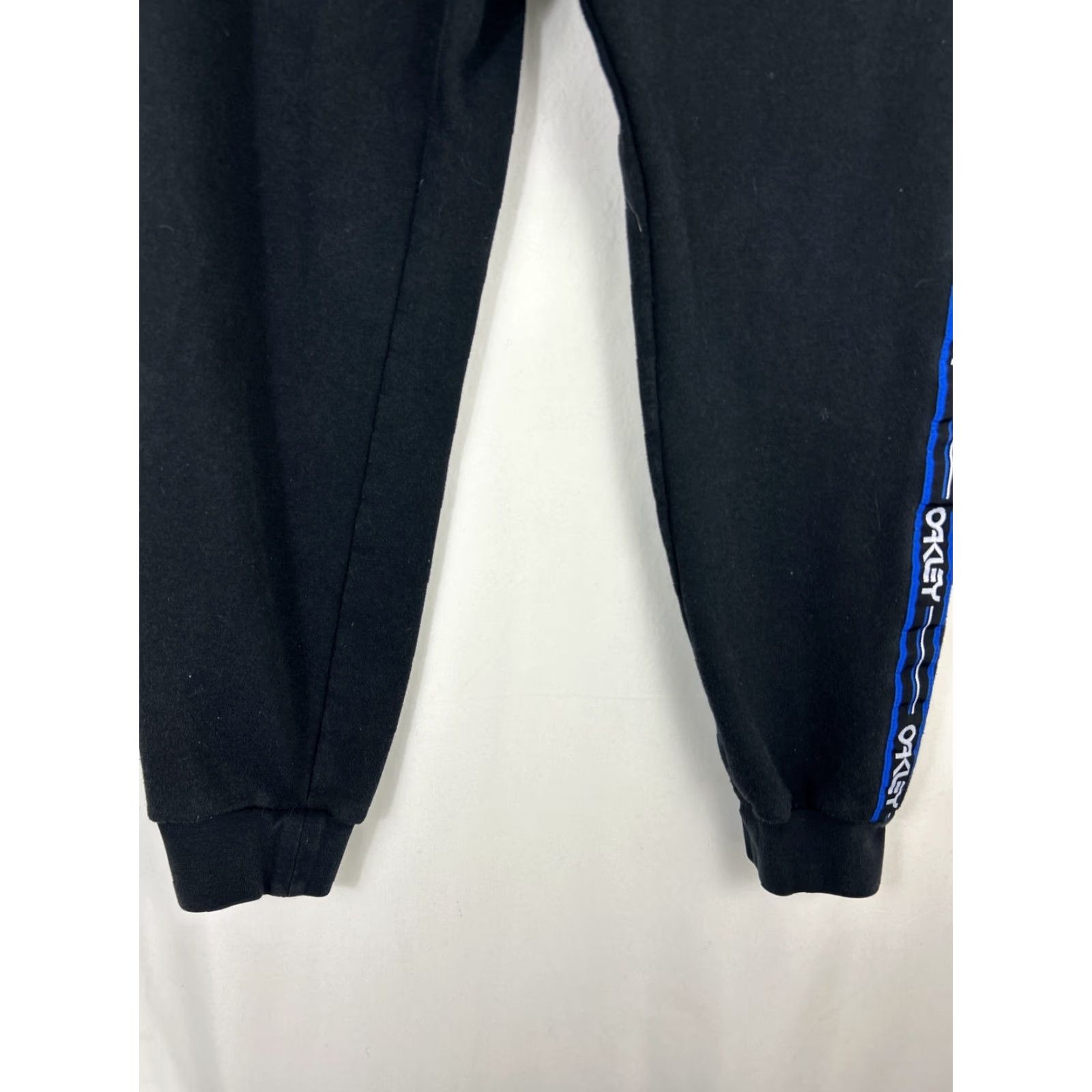 Oakley Oakley Mens Large Custom Fit Joggers Ankle Piping Blue Black 34x28 Stains Size US 33 - 2 Thumbnail