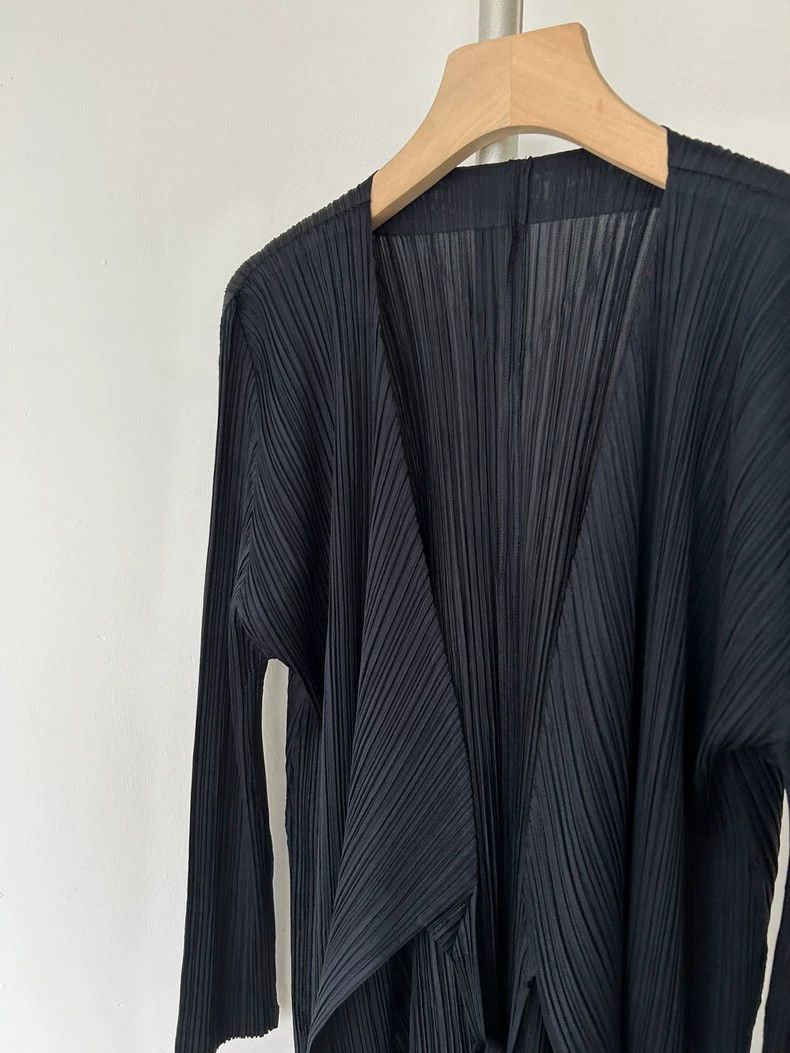 Issey Miyake Issey Miyake size:os Black lace-up cardigan Size M / US 6-8 / IT 42-44 - 2 Thumbnail