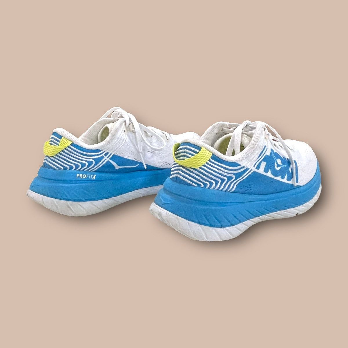 Hoka Hoka One One "Carbon X" Size US 5 / EU 37 - 5 Thumbnail