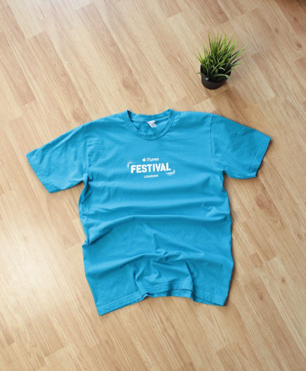 American Apparel × Apple × Vintage 🔥 Rare Apple iTunes Festival Y2K T Shirt Size US S / EU 44-46 / 1 - 1 Thumbnail