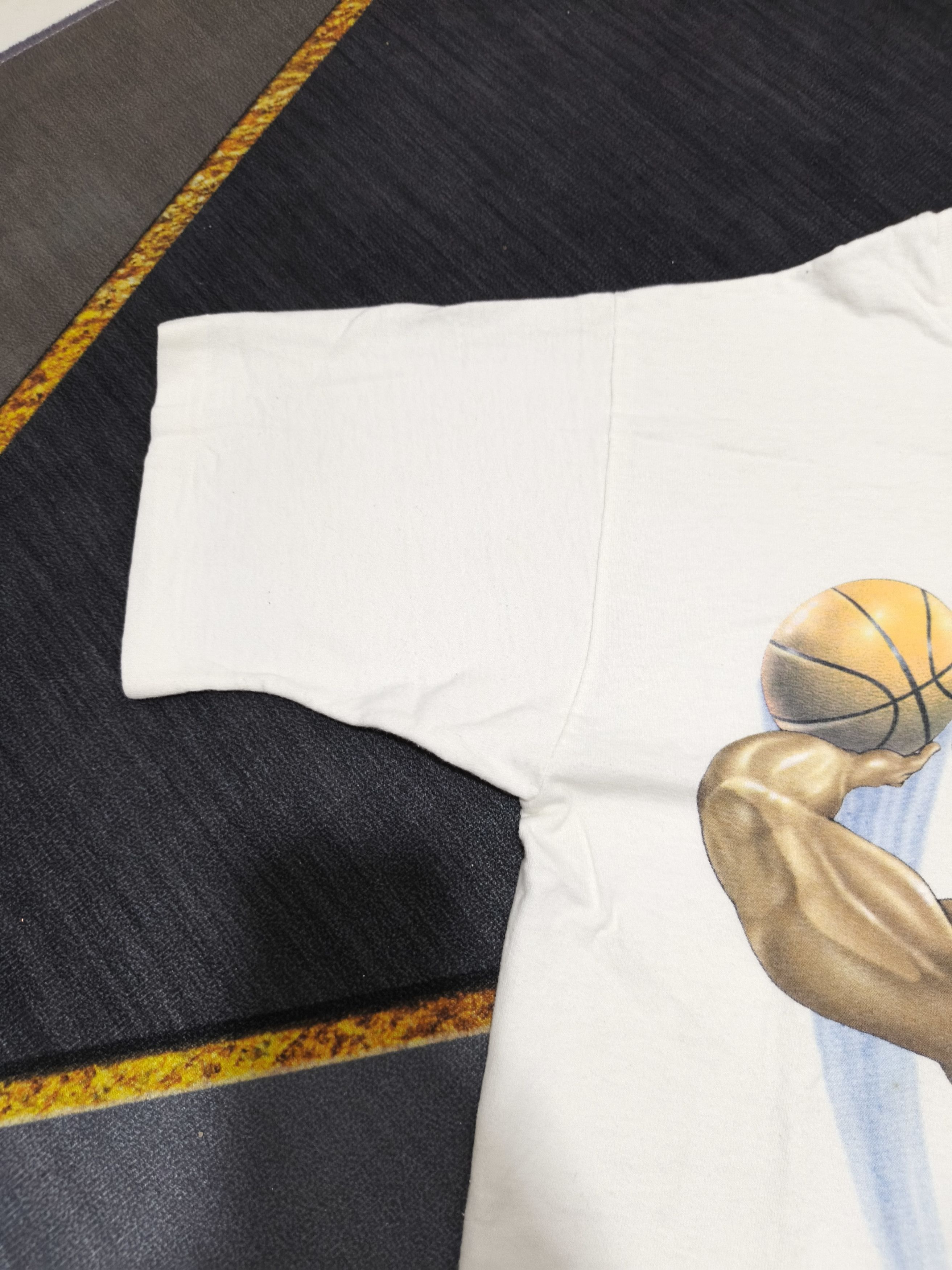 Other Vintage 90s Detroit Pistons Grant Hill Tee Salem Sportswear Size US M / EU 48-50 / 2 - 6 Thumbnail