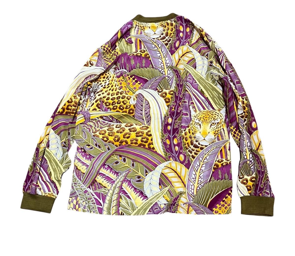 Salvatore Ferragamo Vintage salvatore ferragamo printed flowy leopard sweatshirt Size US S / EU 44-46 / 1 - 6 Thumbnail