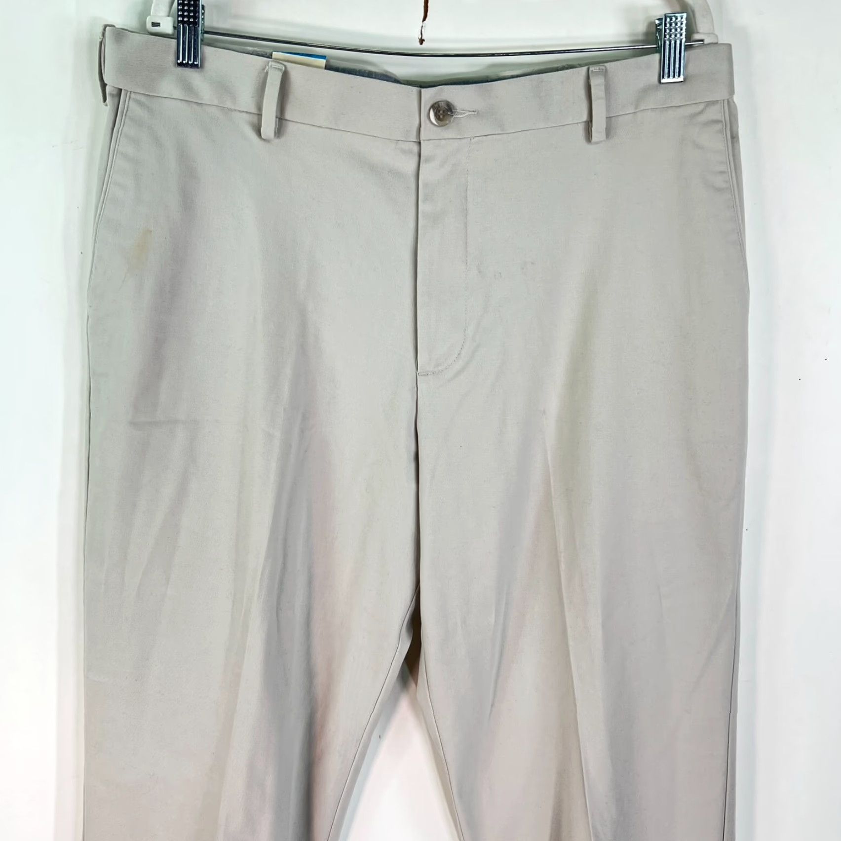 Dockers VINTAGE? No—But New Dockers Relaxed Fit Chino Pants Mens Size 36 Regular Beige 100% Cotton Flat Front Inseam 32" Straight Leg Work Casual Dresswear Size US 36 / EU 52 - 2 Thumbnail