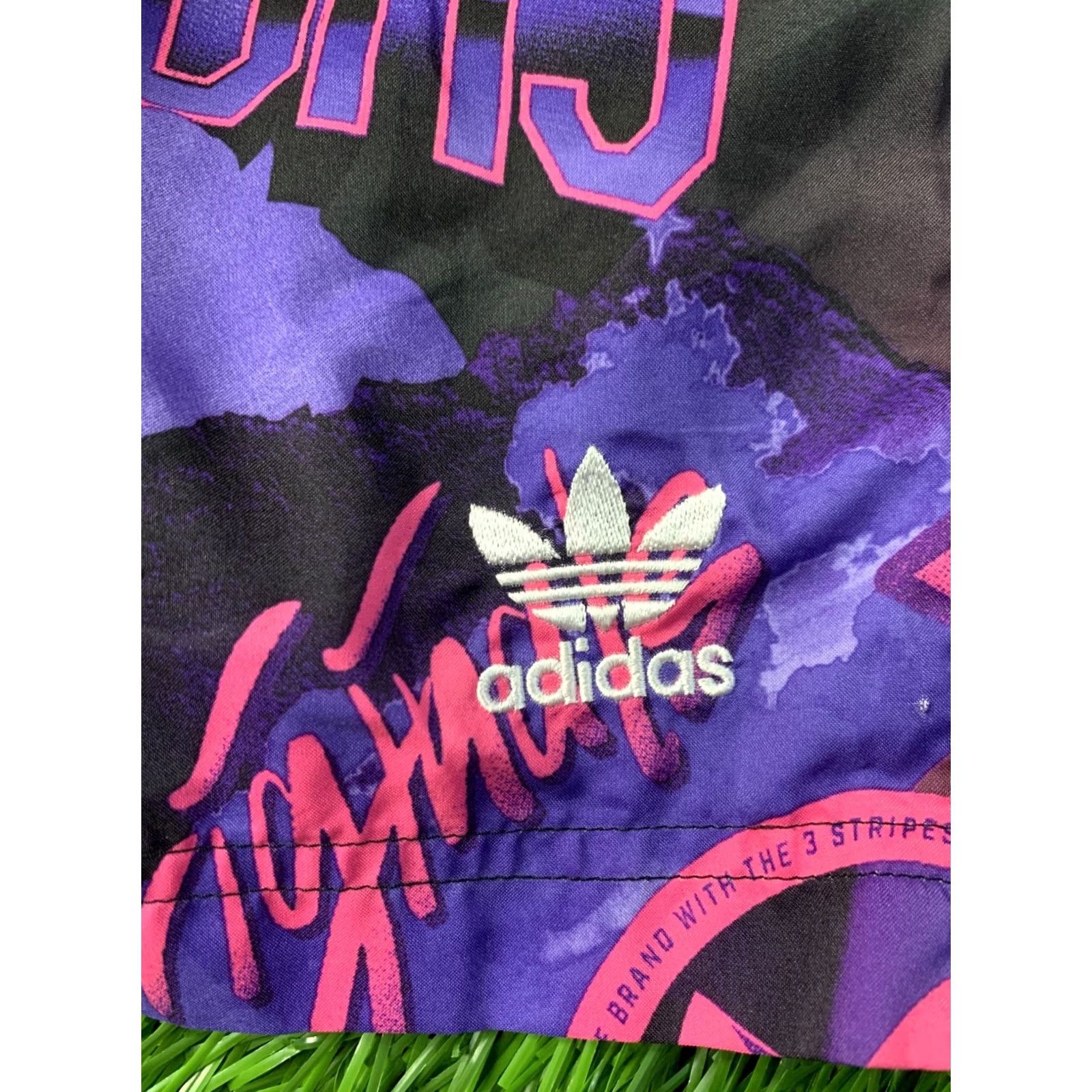 Reebok ADIDAS ORIGINAL 2023 MEN CASUAL BEACH SHORTS S Violet and Black IP5540 Mens Shorts Beach Size US 29 - 2 Thumbnail