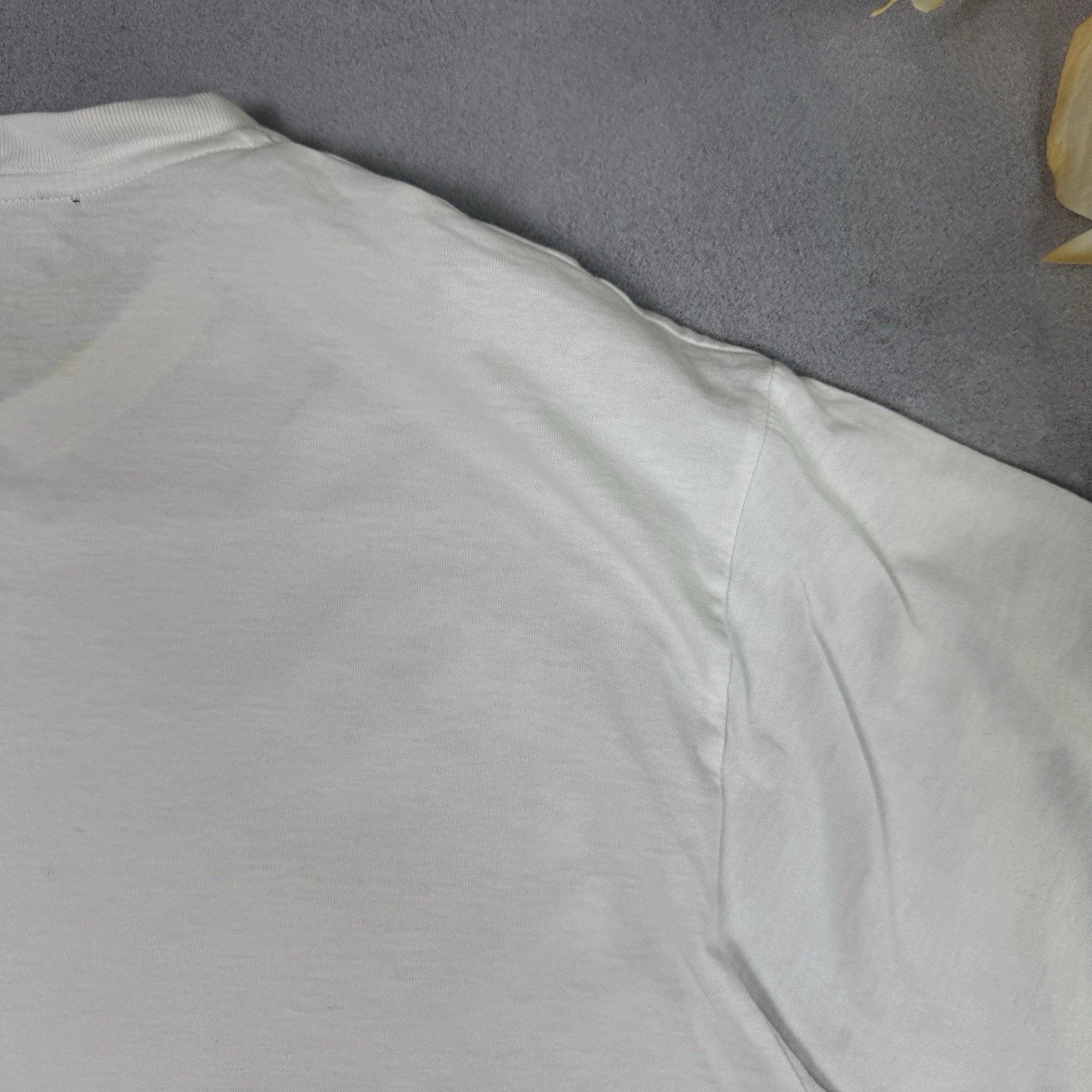Dsquared2 Vintage Dsquared2 Big Logo T Shirt White Size XL Size US XL / EU 56 / 4 - 18 Thumbnail