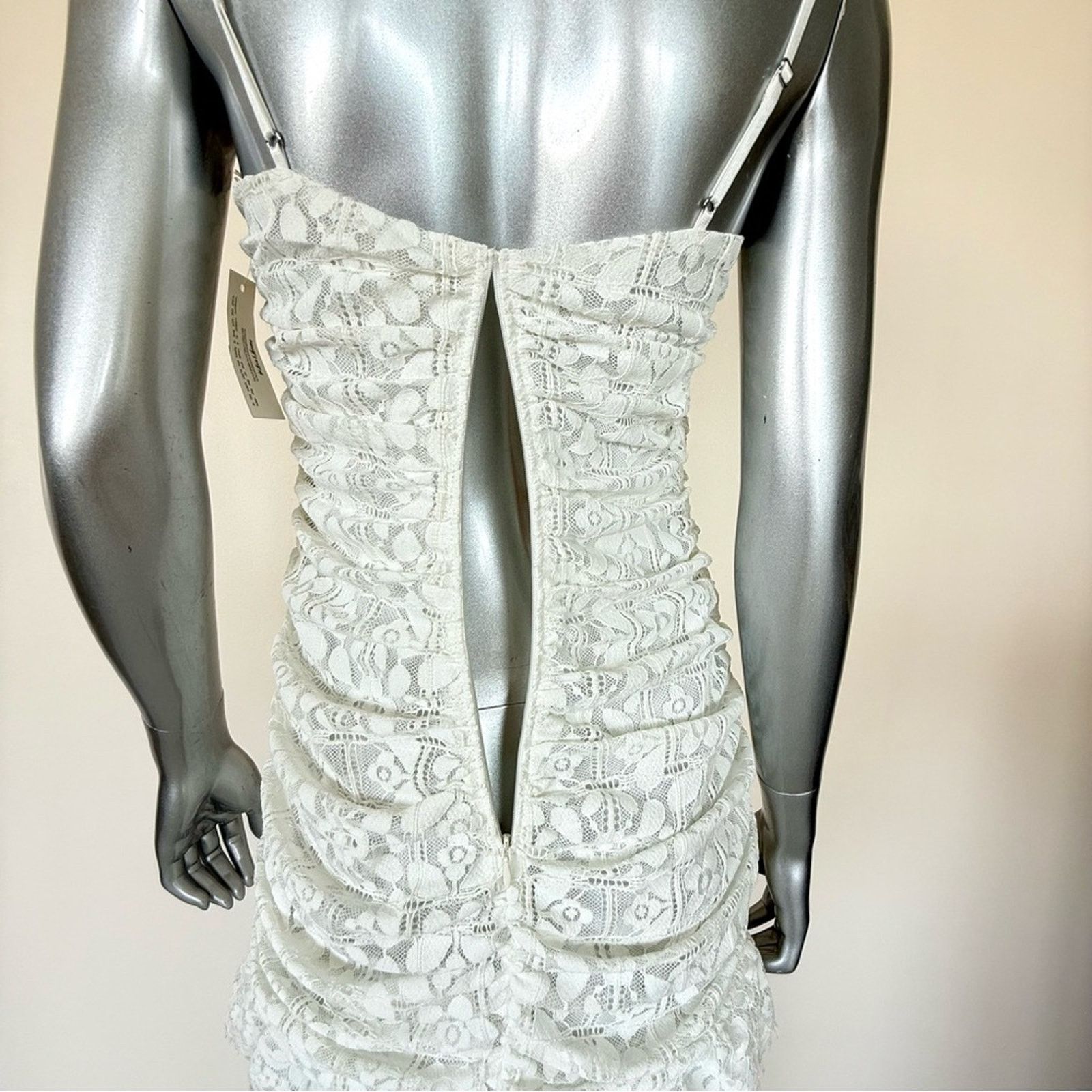 For Love & Lemons NWT!!! For love and lemons dress size M Retail 225$ Size M / US 6-8 / IT 42-44 - 5 Thumbnail