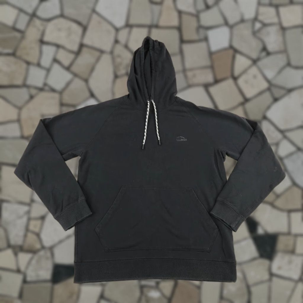 Vintage LL Bean Hoodie Mens Medium Black Pullover Sweatshirt Hooded Pockets Stretch Outdoor 90s? (adjust missing decade) Size US M / EU 48-50 / 2 - 1 Thumbnail