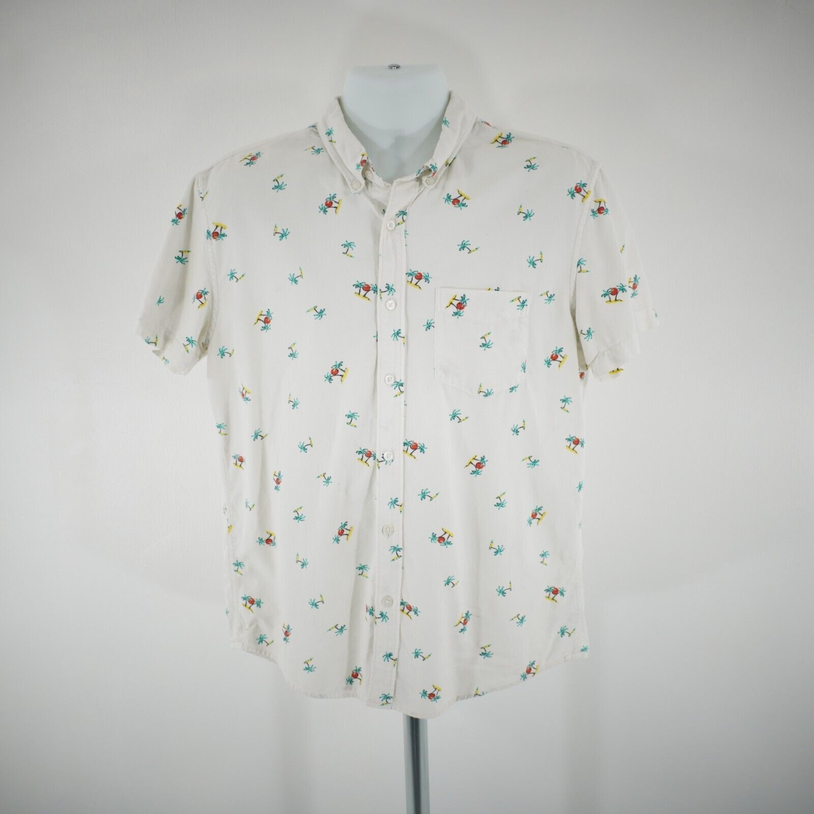 American Eagle Outfitters American Eagle Cream Palm Tree Seriously Soft Medium Short S Size US M / EU 48-50 / 2 - 1 Thumbnail