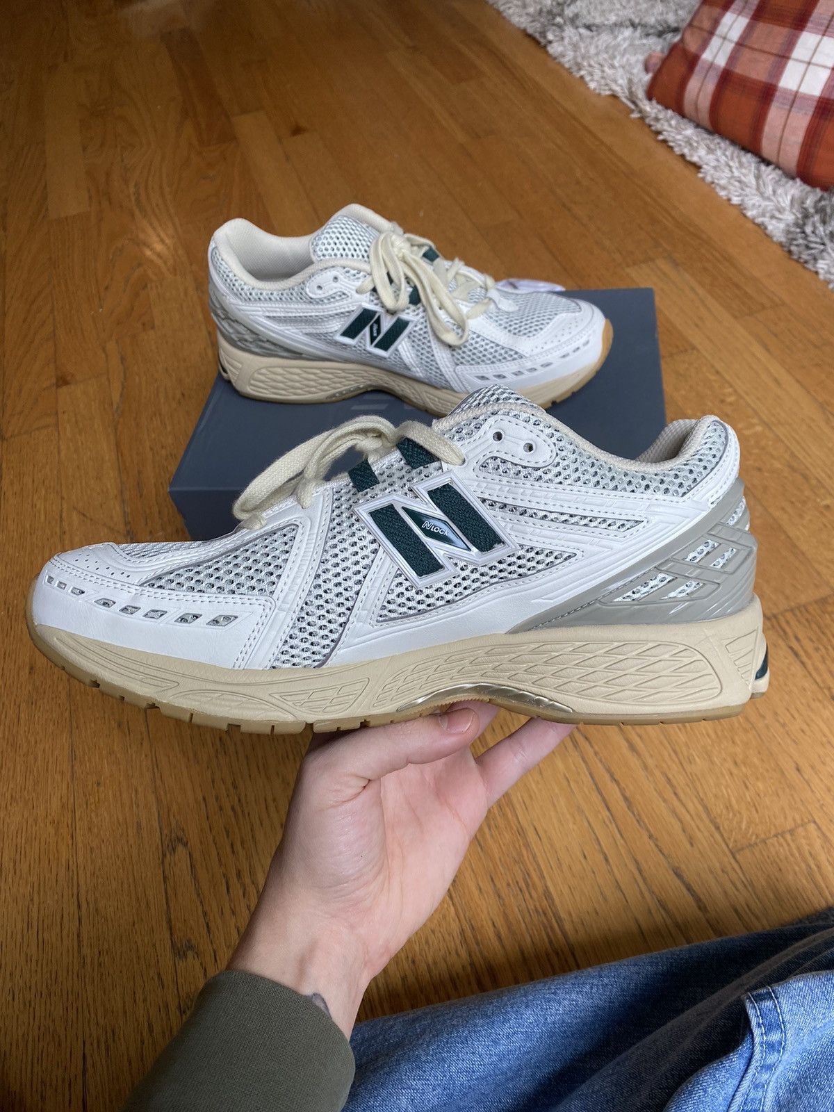 New Balance New Balance 1906R ‘White/Green’ US10 Size US 10 / EU 43 - 4 Thumbnail