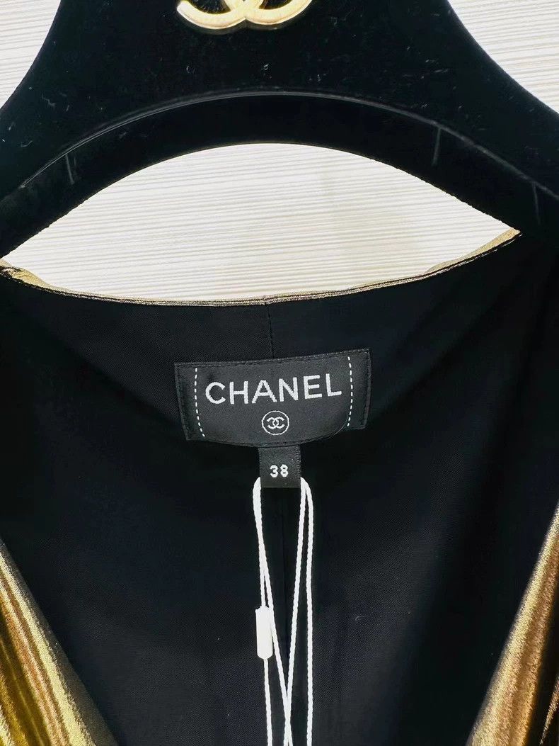 Chanel Chanel 24C gold shiny elastic v-neck bow road Yao vest Size XS / US 0-2 / IT 36-38 - 2 Thumbnail
