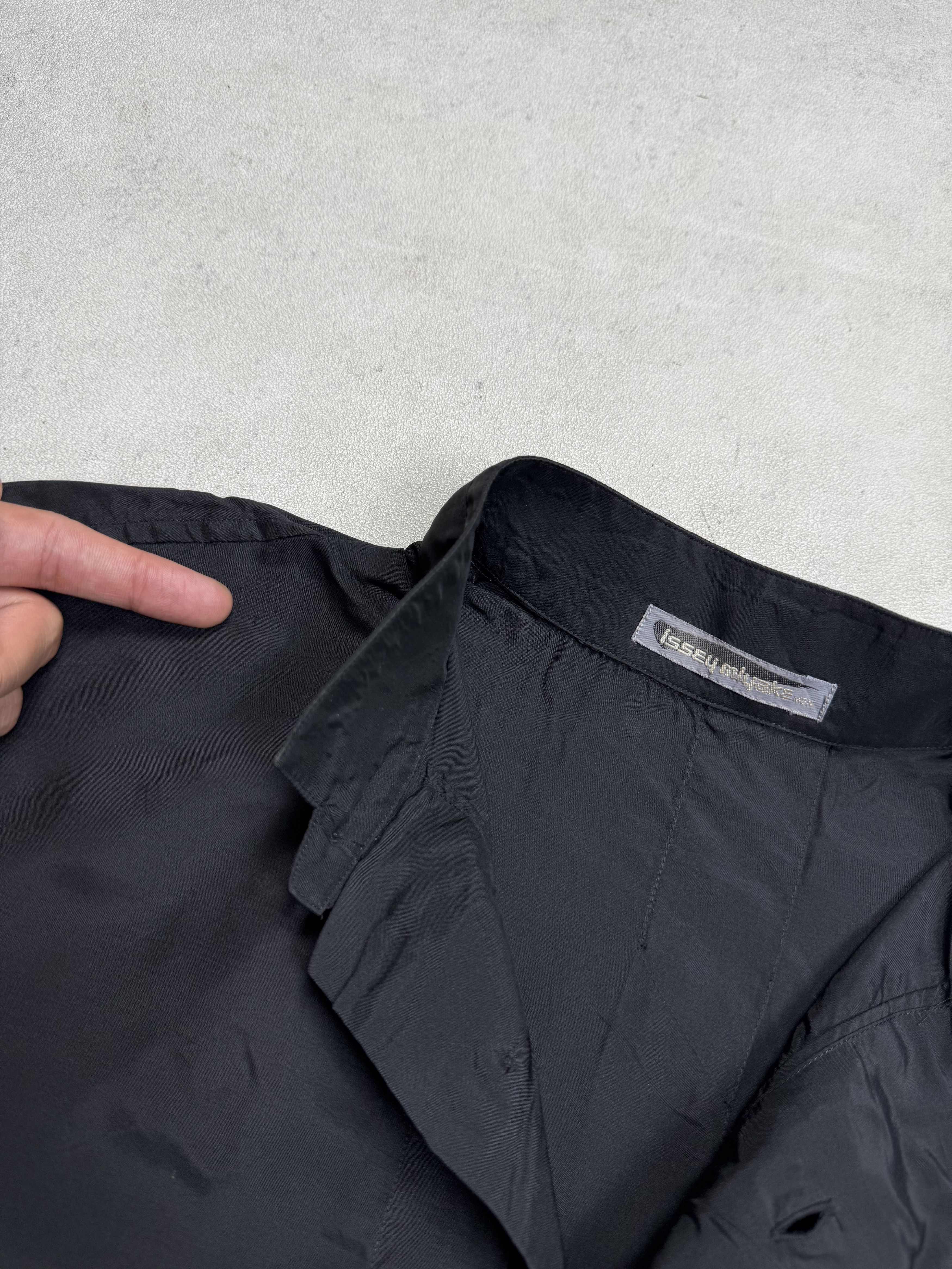 Issey Miyake Vintage 90s Issey Miyake Black Shirt Size US M / EU 48-50 / 2 - 9 Thumbnail