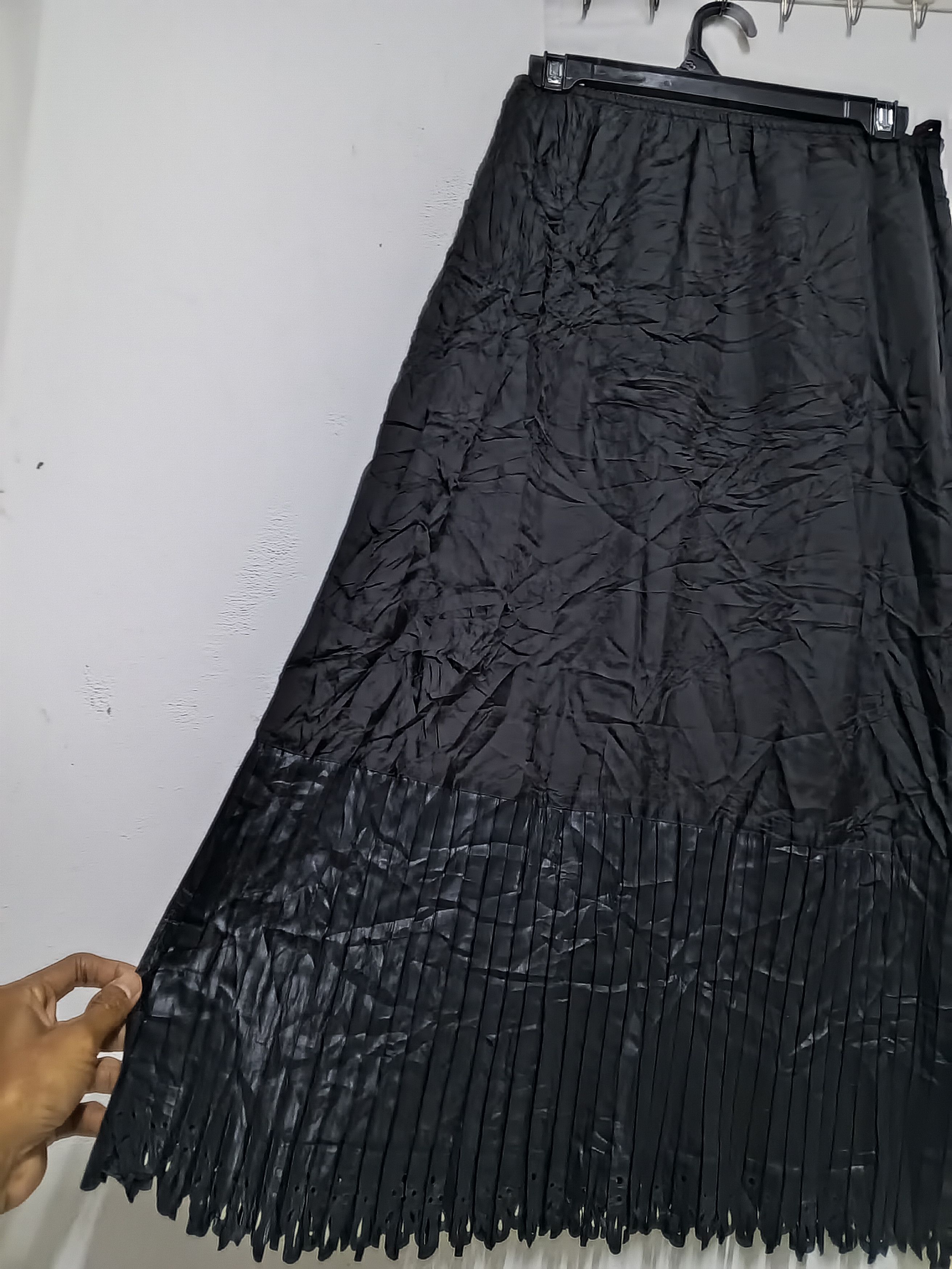 Japanese Brand Rare vintage skirts black by Issey Miyake Size 30" / US 8 / IT 44 - 5 Thumbnail
