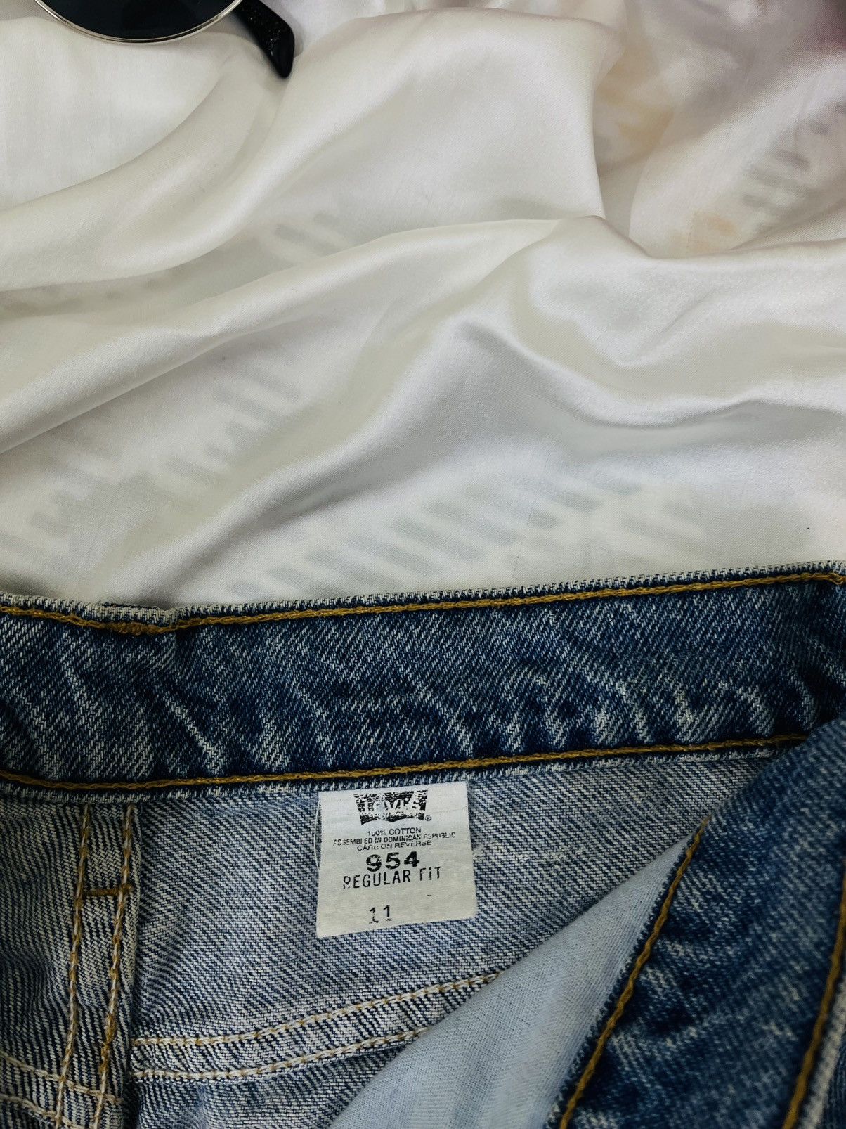 Levi's Levi’s denim shorts Size 32" / US 10 / IT 46 - 2 Thumbnail