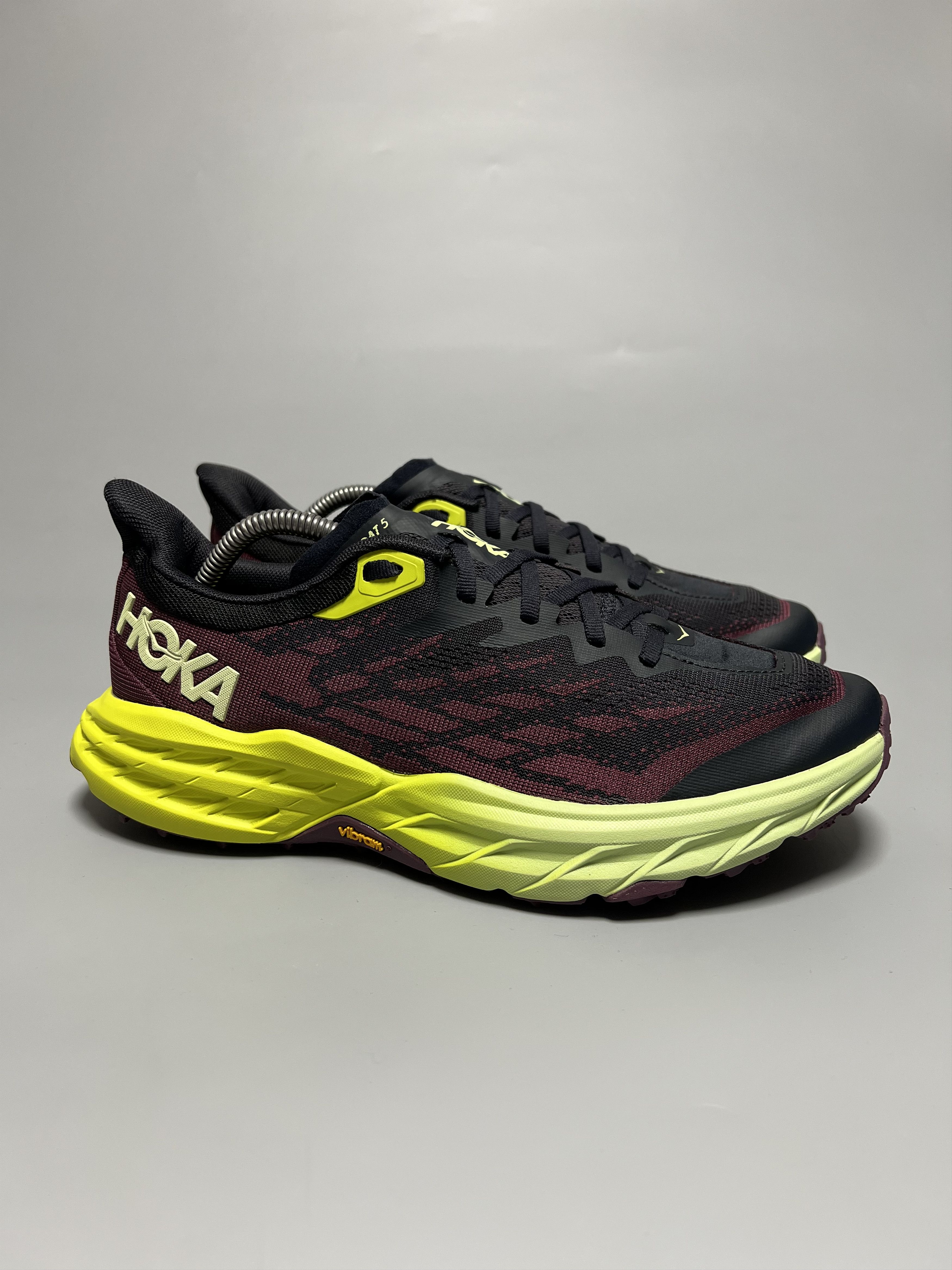 Hoka 9.5B Hoka One One Speedgoat 5 Women's Trail Running Shoes Size US 9.5 / IT 39.5 - 1 Thumbnail