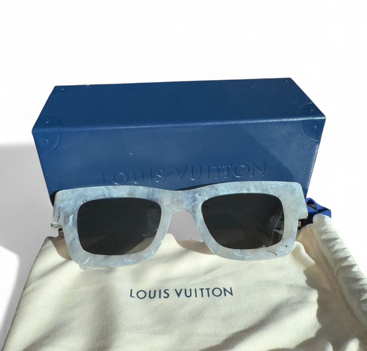 Louis Vuitton Louis Vuitton “Charleston” Sunglasses Marble Size ONE SIZE - 2 Thumbnail
