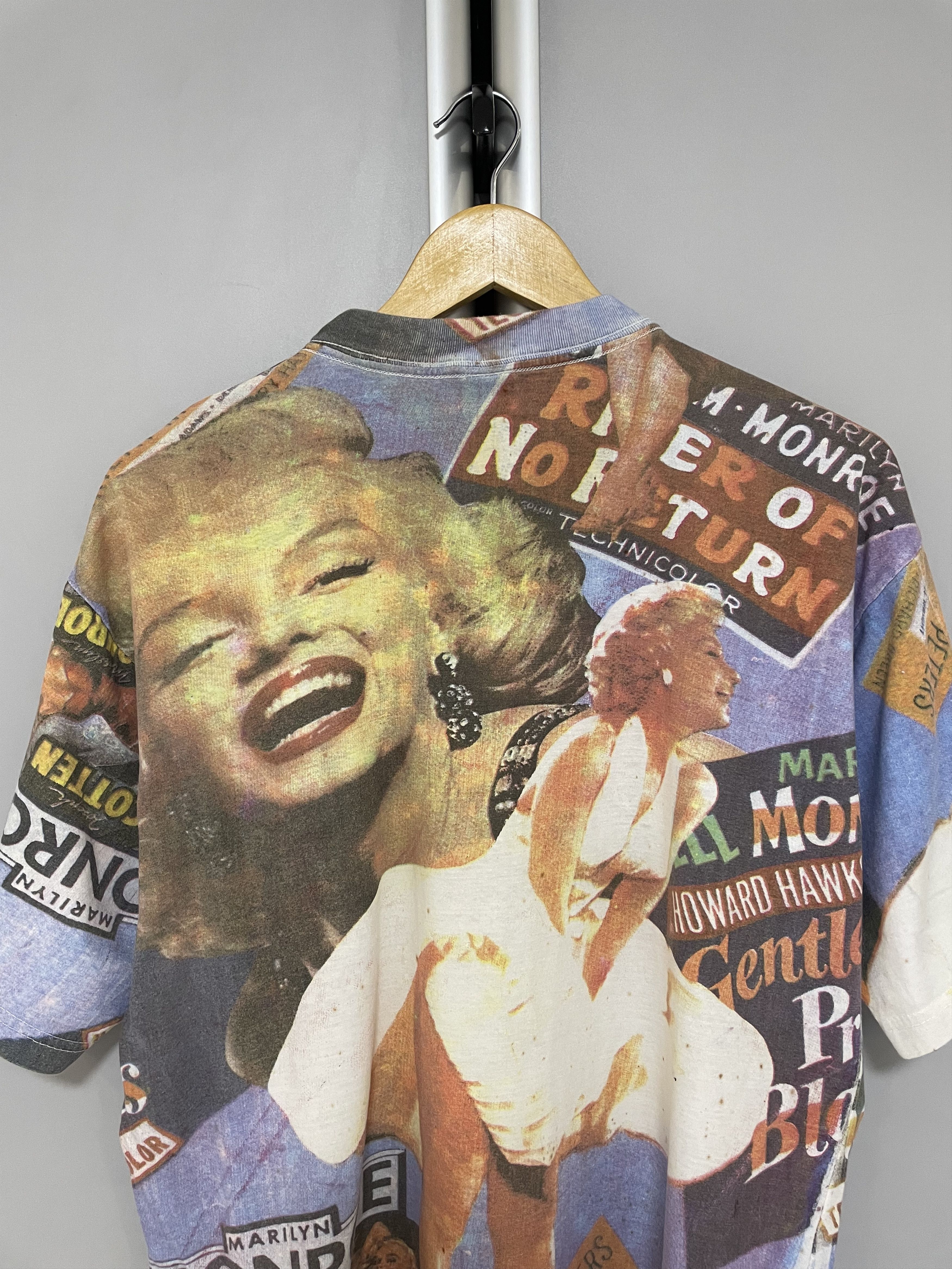 Vintage MARILYN MONROE Vintage All Over Print T-Shirt Band Tee Rare Size US M / EU 48-50 / 2 - 7 Thumbnail