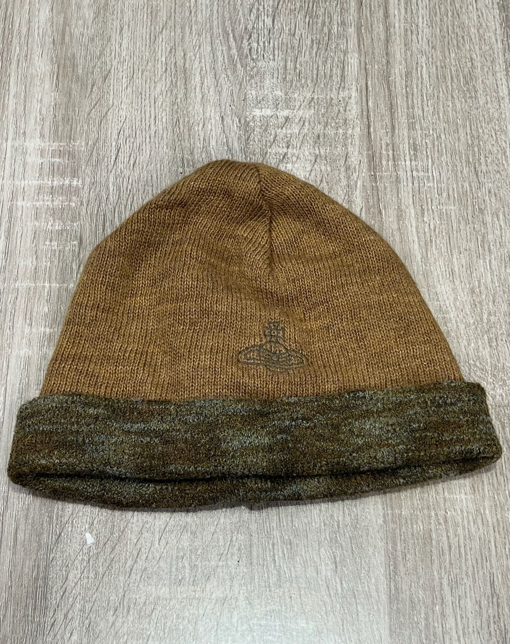 帽子 vintage vivienwestwood hat Hat Vivienne Westwood Black size M International in Cotton