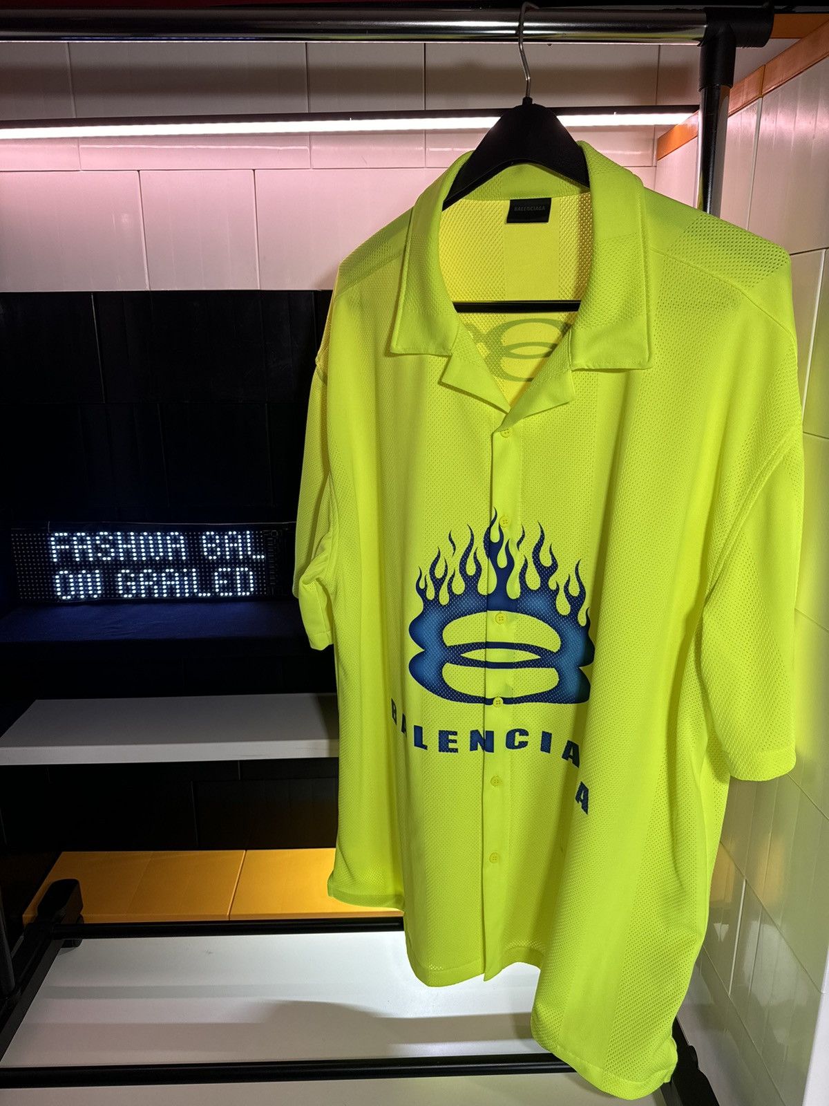Balenciaga Balenciaga Fluo Yellow Striped Mesh Shirt Size L Size US L / EU 52-54 / 3 - 1 Thumbnail