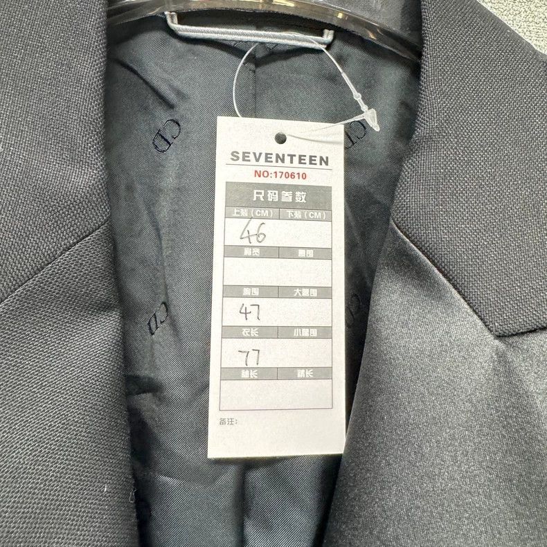 Dior Dior Black gun collar wool suit jacket 2501-Nextarrow Size US S / EU 44-46 / 1 - 5 Thumbnail