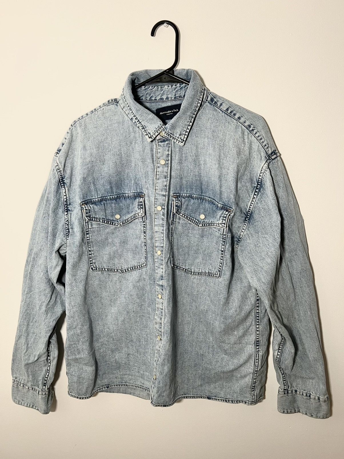 Abercrombie & Fitch Abercrombie Denim Long Sleeve Shirt Size US L / EU 52-54 / 3 - 1 Thumbnail