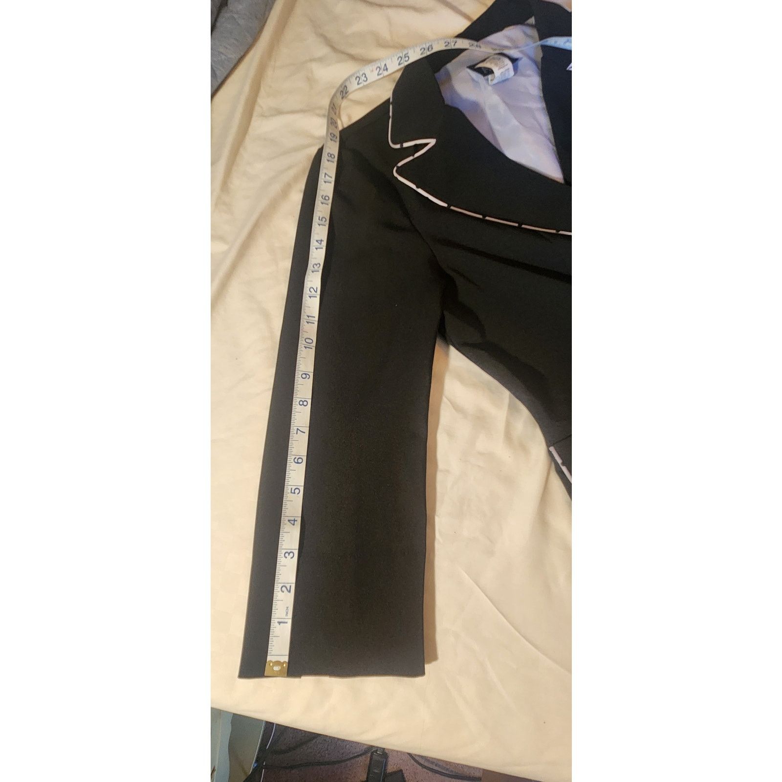 Vintage Vintage Women's 2-Piece Blazer & Skirt Suit Set Black Size 9 Size ONE SIZE - 5 Thumbnail