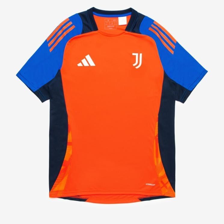 Adidas 𝐀𝐝𝐢𝐝𝐚𝐬 𝐉𝐮𝐯𝐞𝐧𝐭𝐮𝐬 𝐉𝐞𝐫𝐬𝐞𝐲 𝐭𝐫𝐚𝐢𝐧𝐢𝐧𝐠 Size US L / EU 52-54 / 3 - 7 Thumbnail