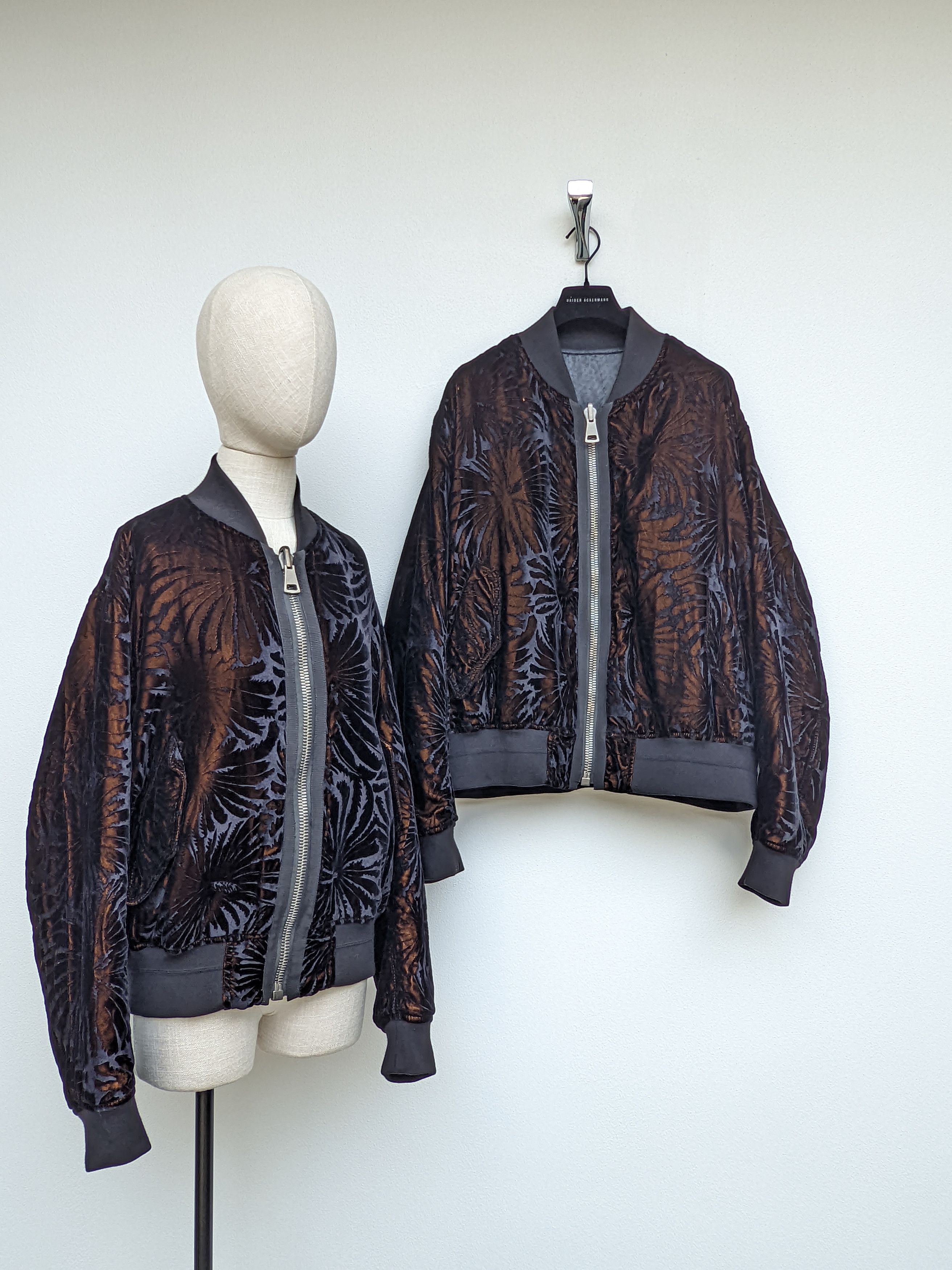 Haider Ackermann haider ackermann Velvet jacket Size US L / EU 52-54 / 3 - 1 Thumbnail
