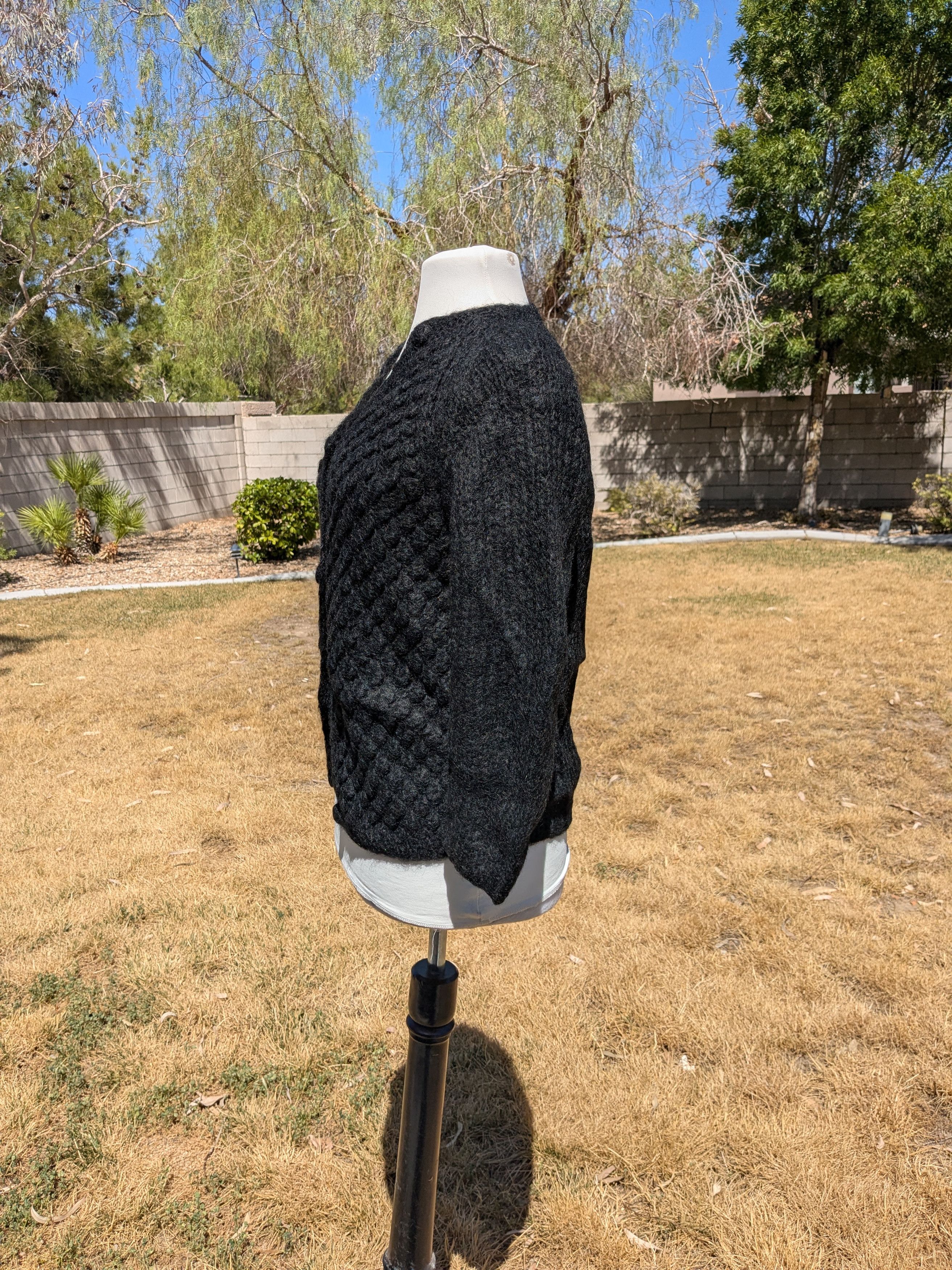 Vintage Classic Petite Vintage 1960s Mohair Knit Sweater Cardigan Size M / US 6-8 / IT 42-44 - 3 Thumbnail
