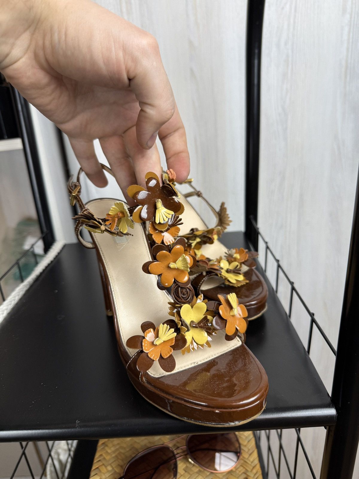 Prada Prada Milano patent leather flower sandals heels Size US 8 / IT 38 - 7 Thumbnail