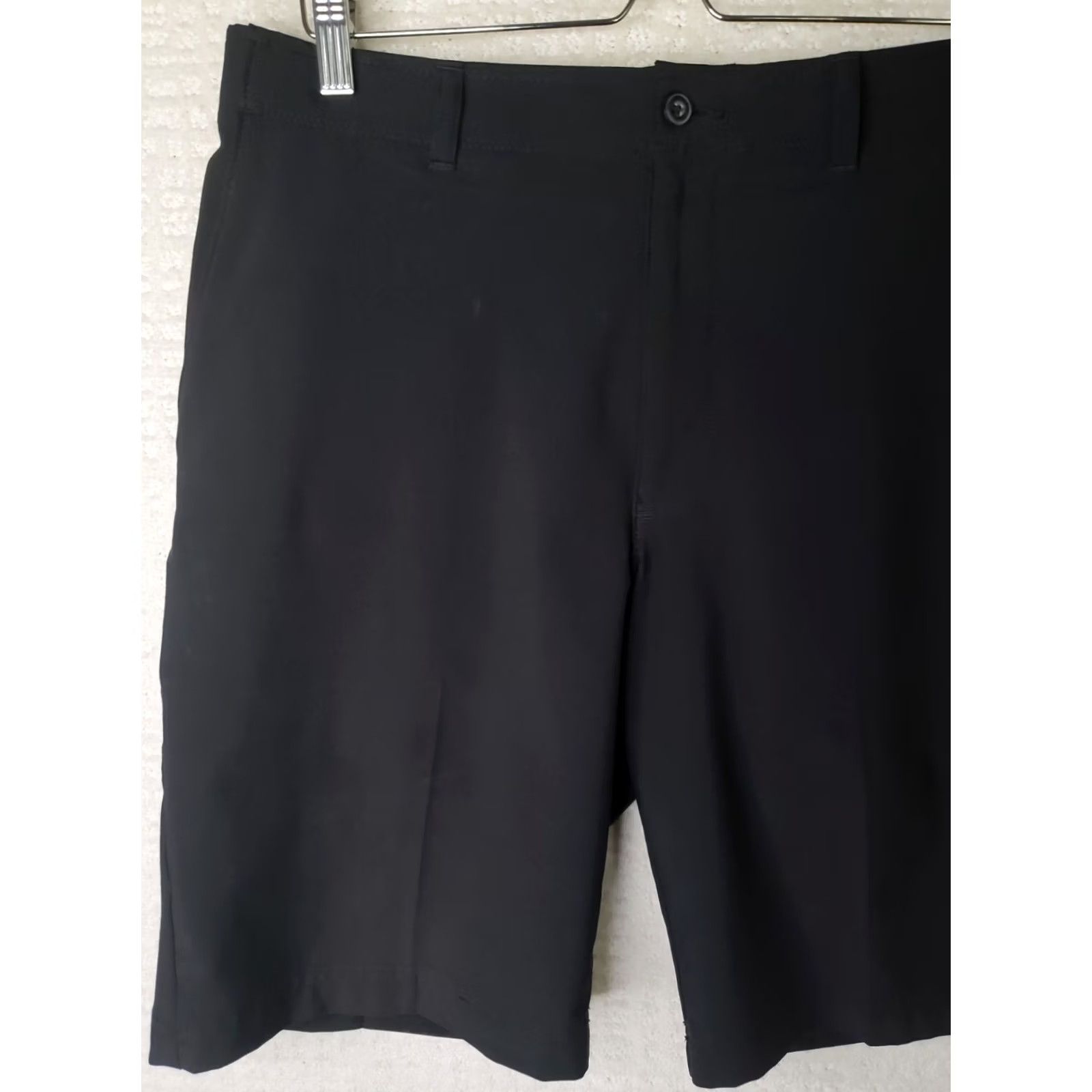 PGA Tour PGA TOUR Men’s Black Golf 5 Pocket Longer Length Shorts 32 Chino Regular Inseam 10 Size US 32 / EU 48 - 2 Thumbnail