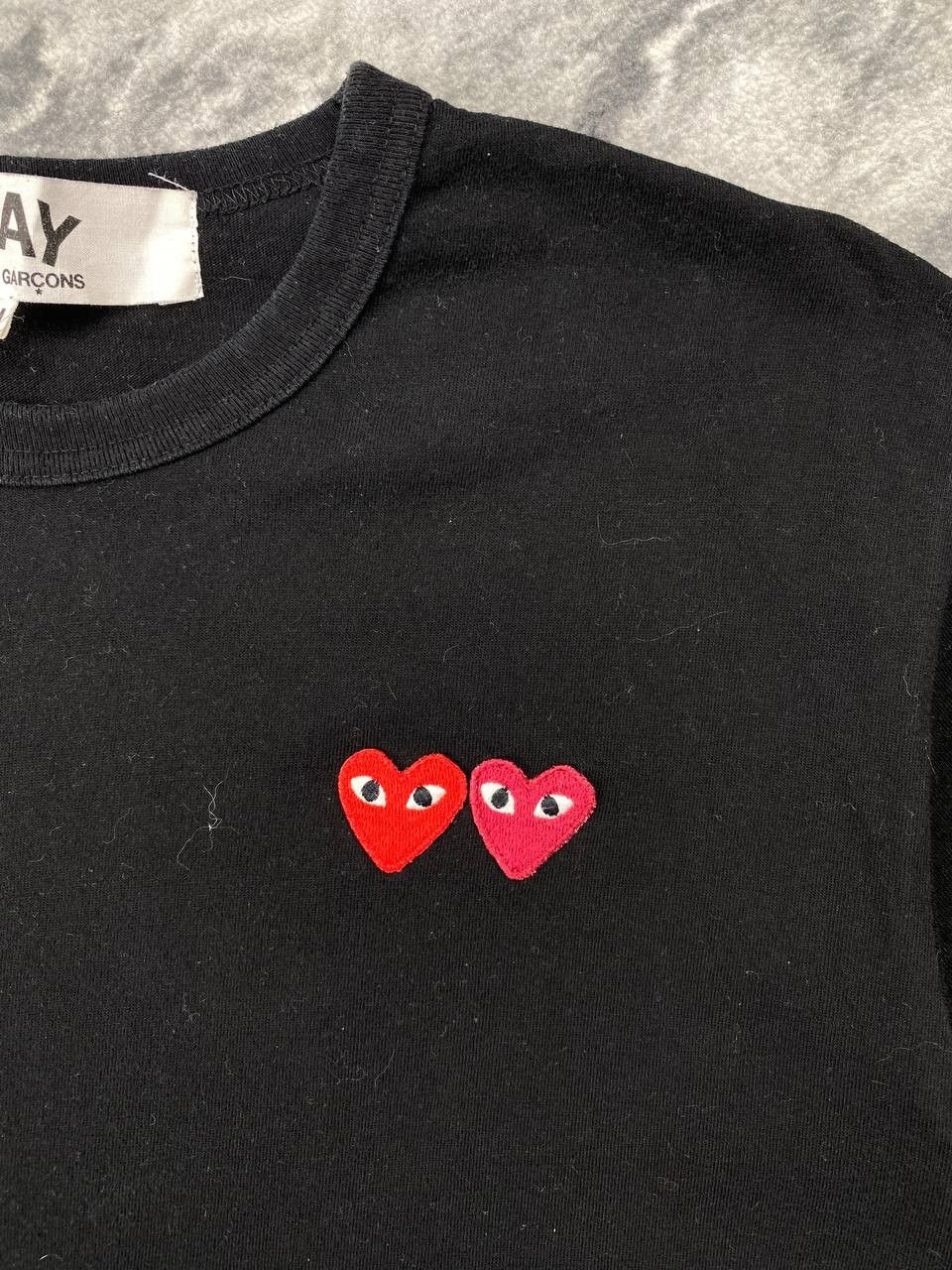 Comme des Garcons Comme des Garcons Play Double Hearts T Shirt Men Size M Size US M / EU 48-50 / 2 - 2 Thumbnail