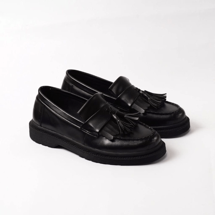 Ivy Crew × Simple Shoes Blake Leather Loafer Black Size US 10 / EU 43 - 1 Thumbnail